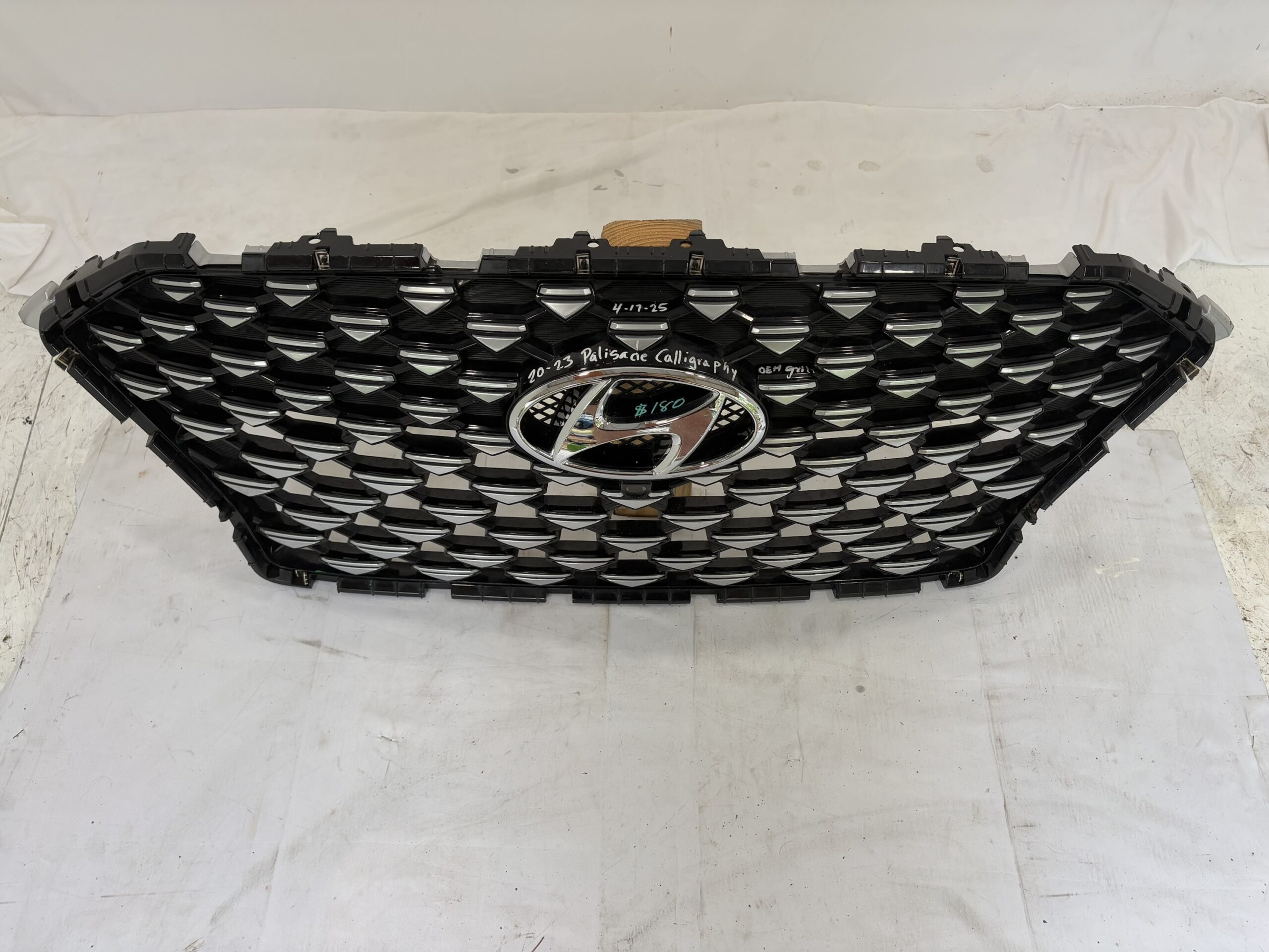 2020-2022 Hyundai Palisade Calligraphy Grille