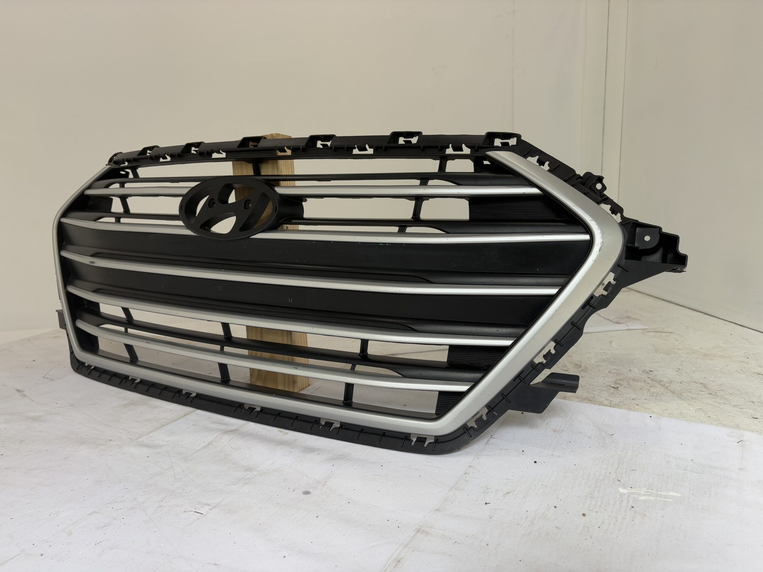 2016-2018 Hyundai Elantra Grille