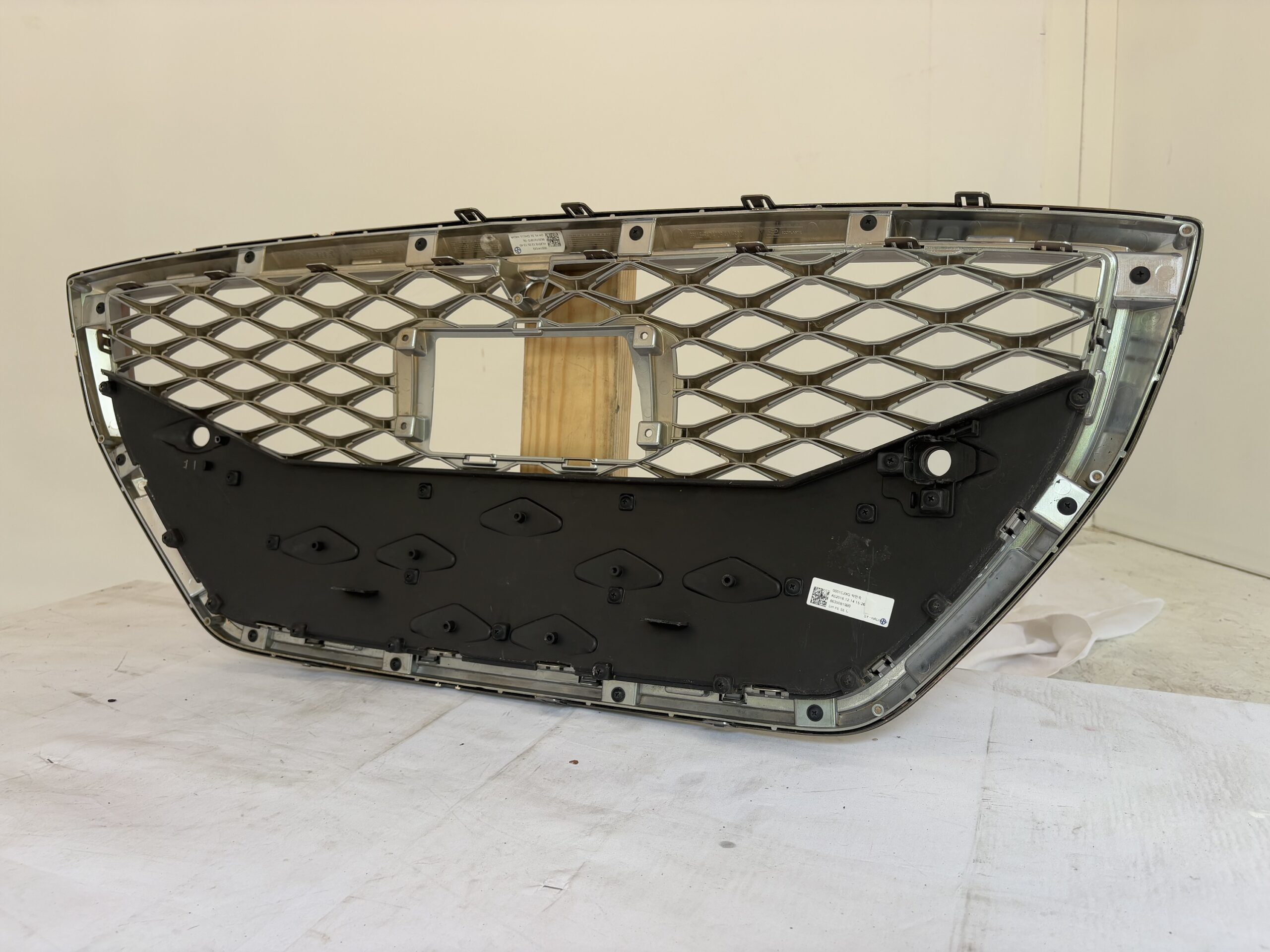 2017-2020 Hyundai Genesis G80 Grille