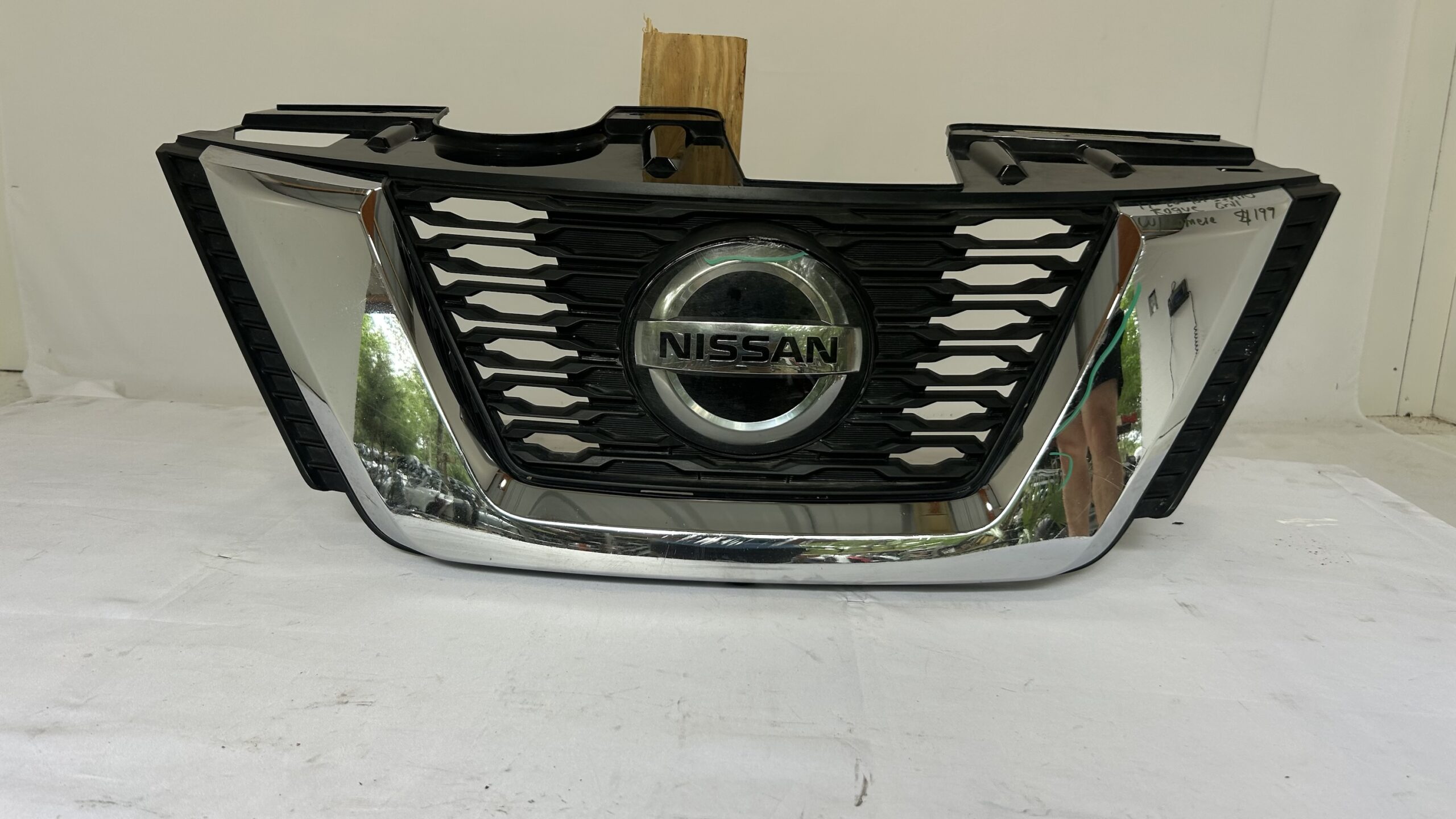 2017-2020 Nissan Rogue Grille