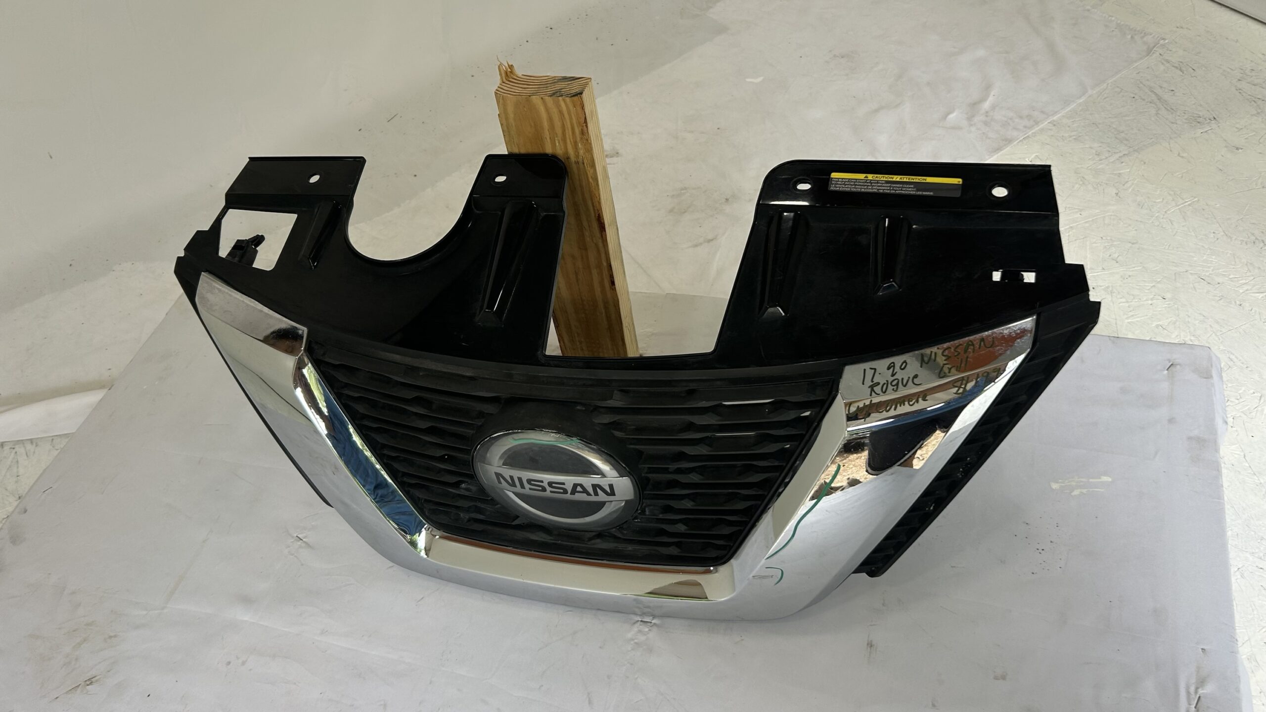 2017-2020 Nissan Rogue Grille