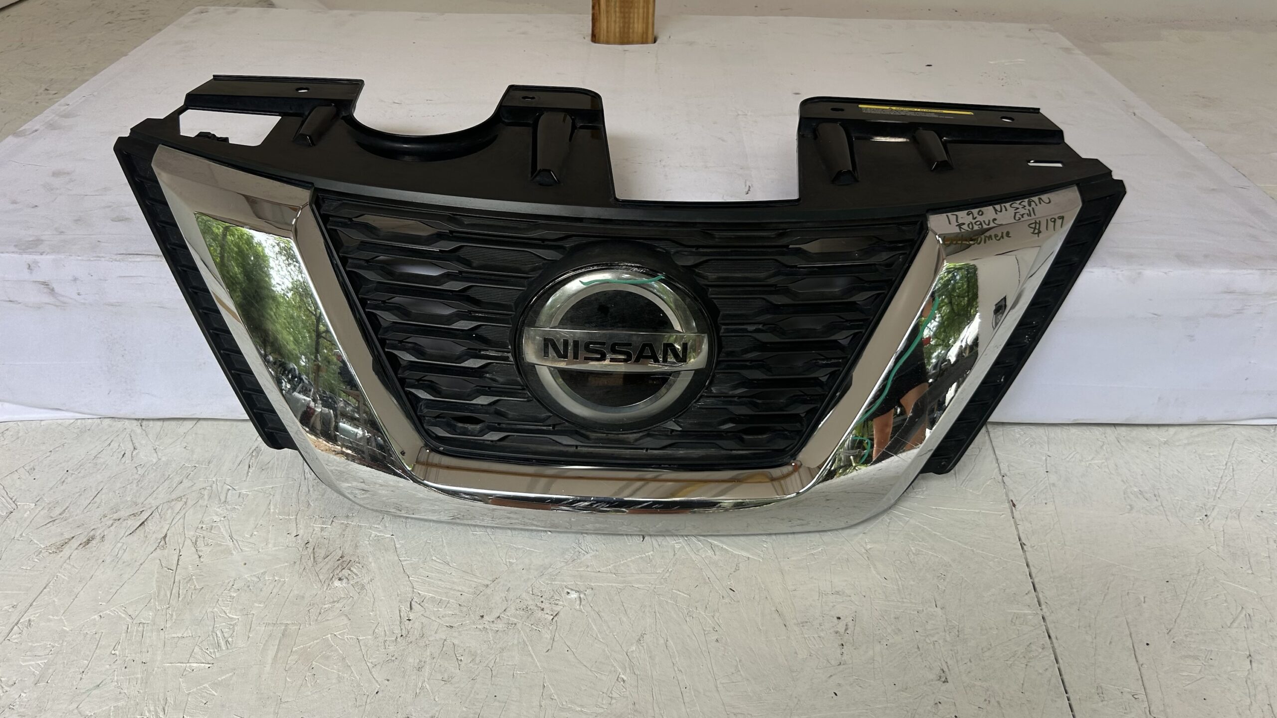 2017-2020 Nissan Rogue Grille