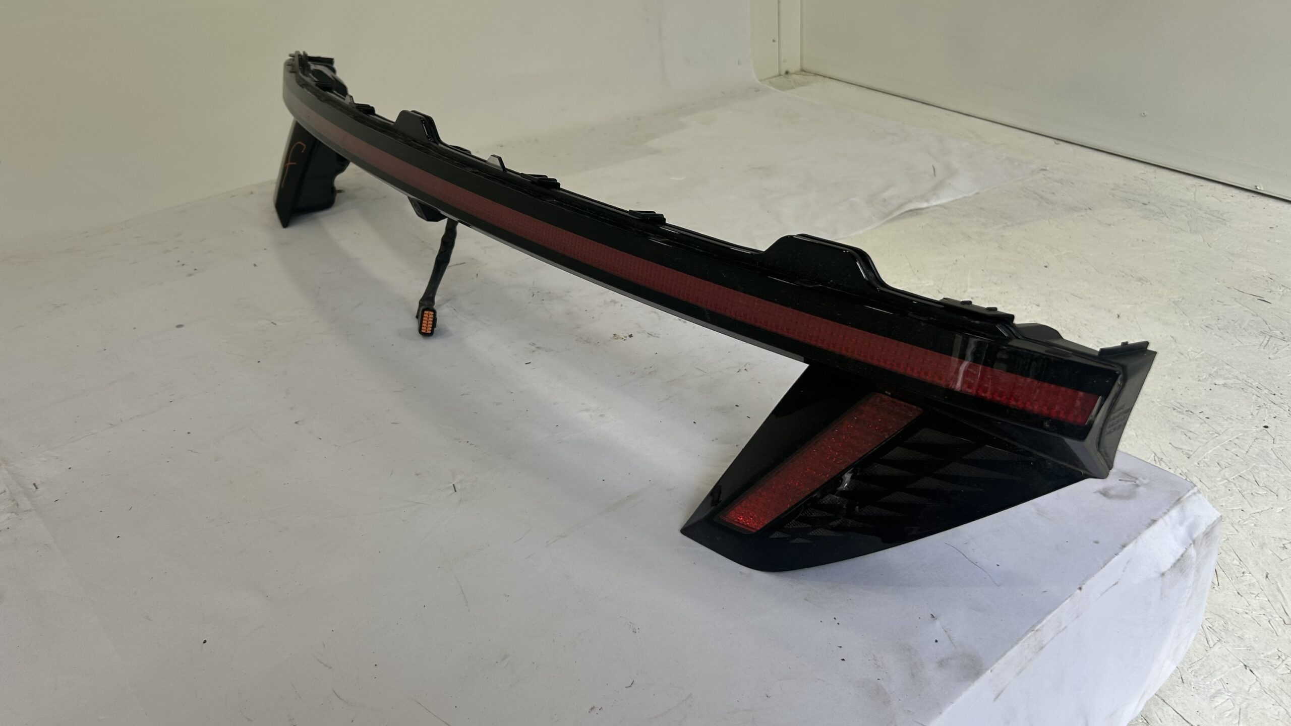 2022-2024 Hyundai Tucson LED Trunk Center Taillight w/ camera