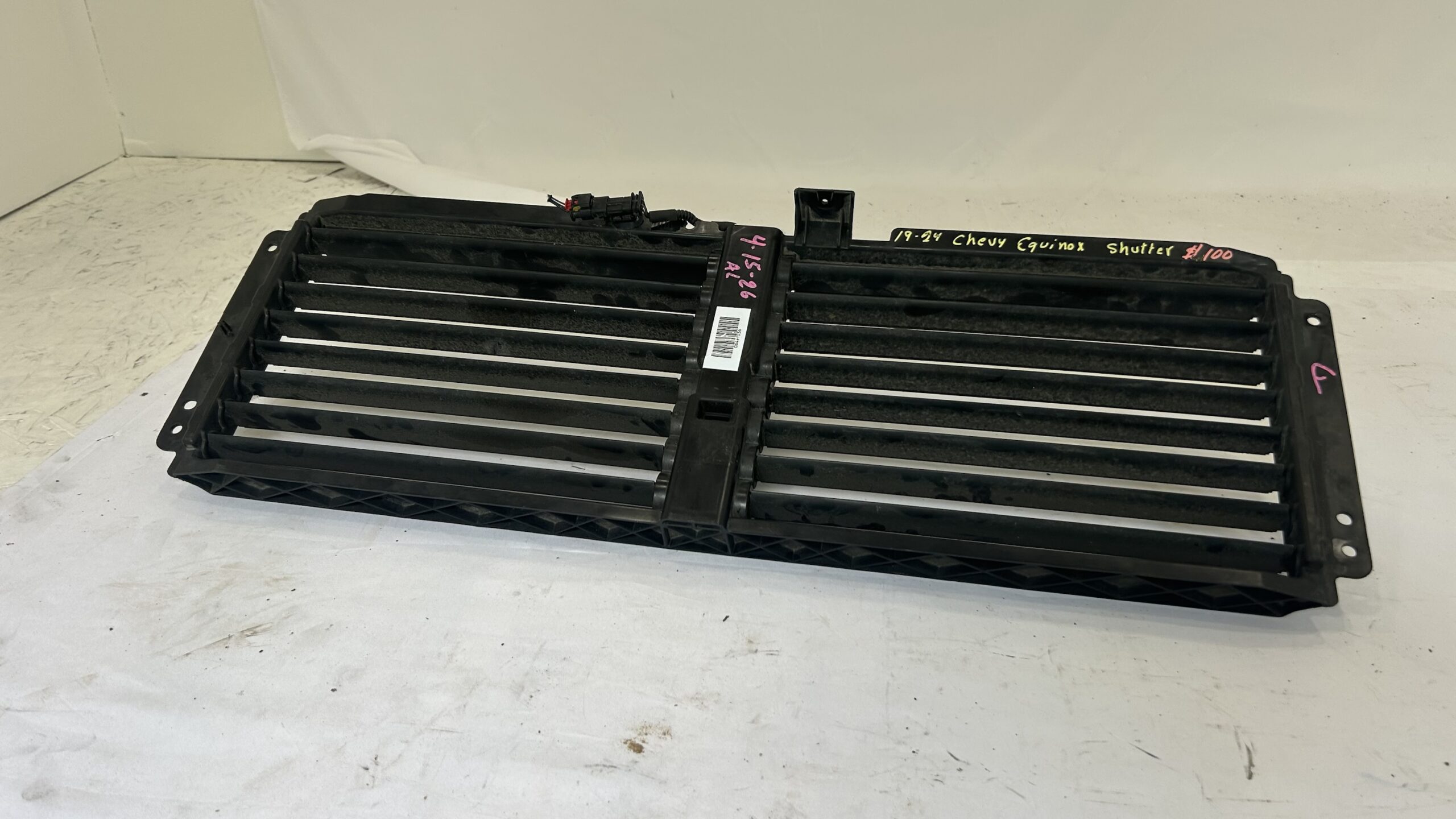 2019-2024 Chevrolet Equinox Shutter