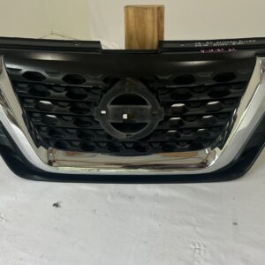2018-2020 Nissan Kicks Grille - Image 1