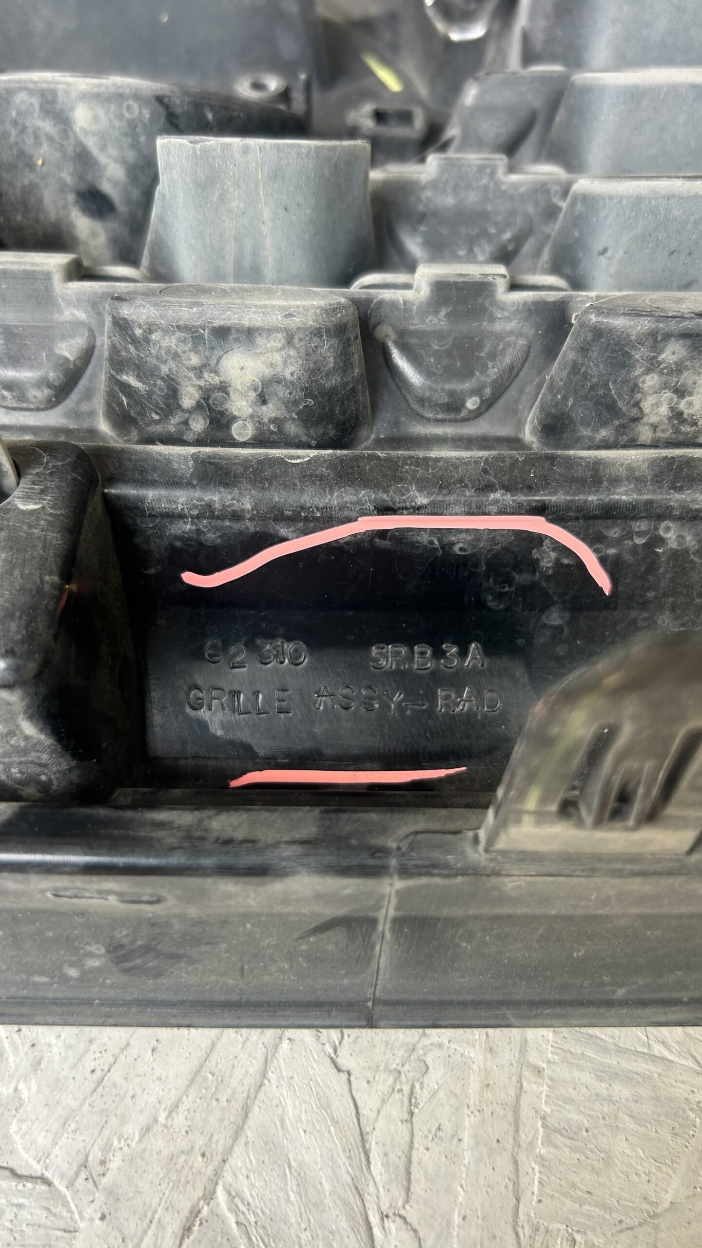 2018-2020 Nissan Kicks Grille