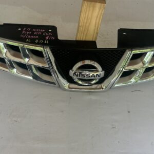 2011-2015 Nissan Rogue Grille w/ camera - Image 10