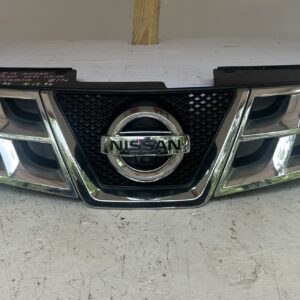 2011-2015 Nissan Rogue Grille w/ camera - Image 1