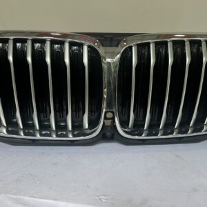 2020-2023 BMW X5 G05 Grille w/ Shutter - Image 1