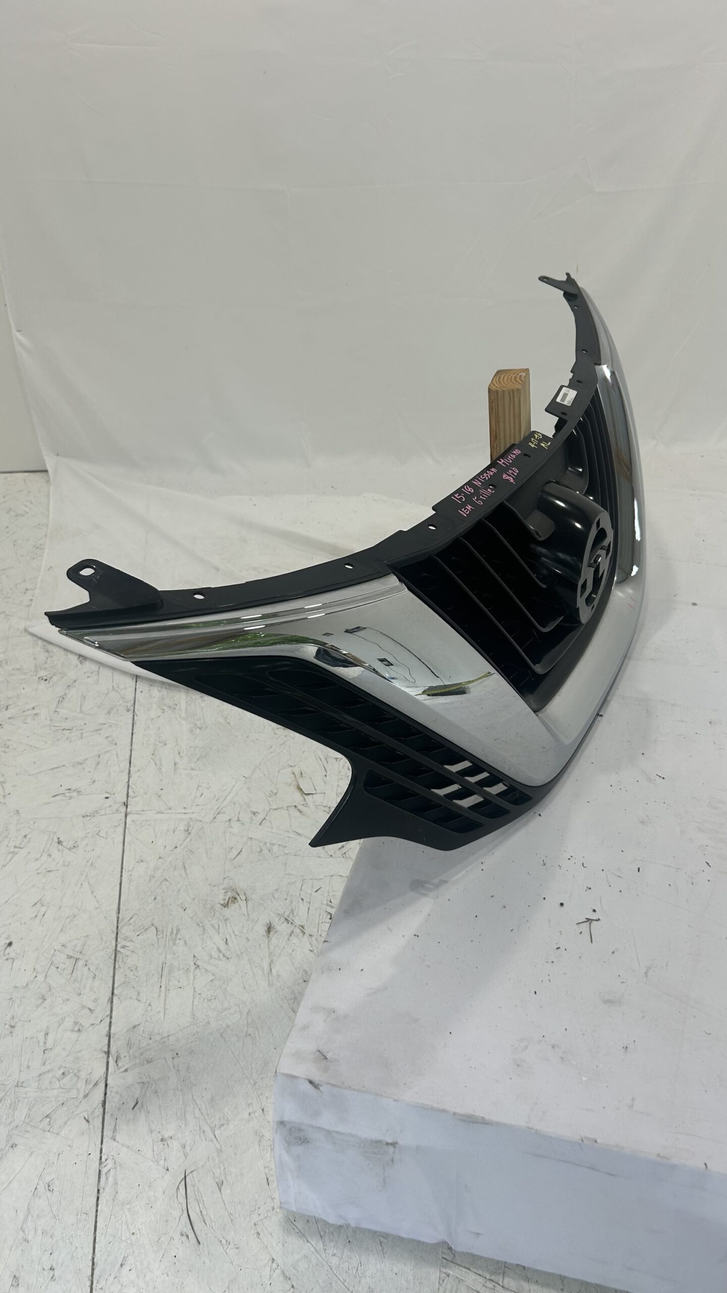 2015-2018 Nissan Murano Grille