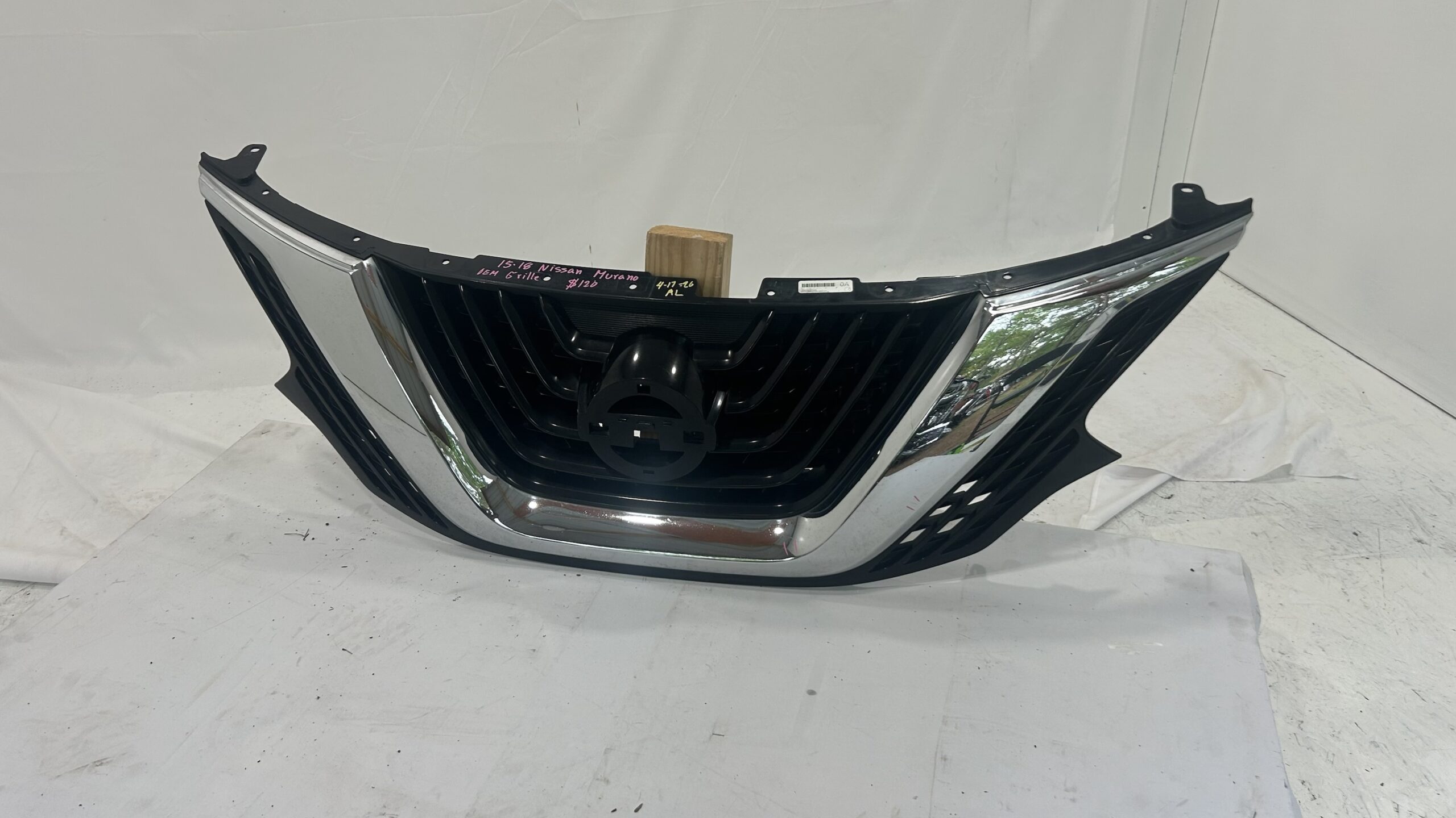 2015-2018 Nissan Murano Grille