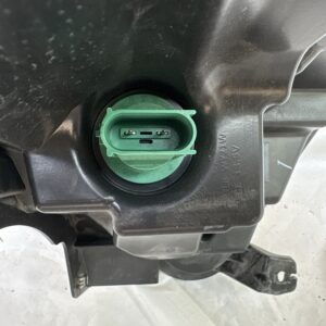 2018-2021 Chevrolet Traverse Passenger HID Headlight - Image 6