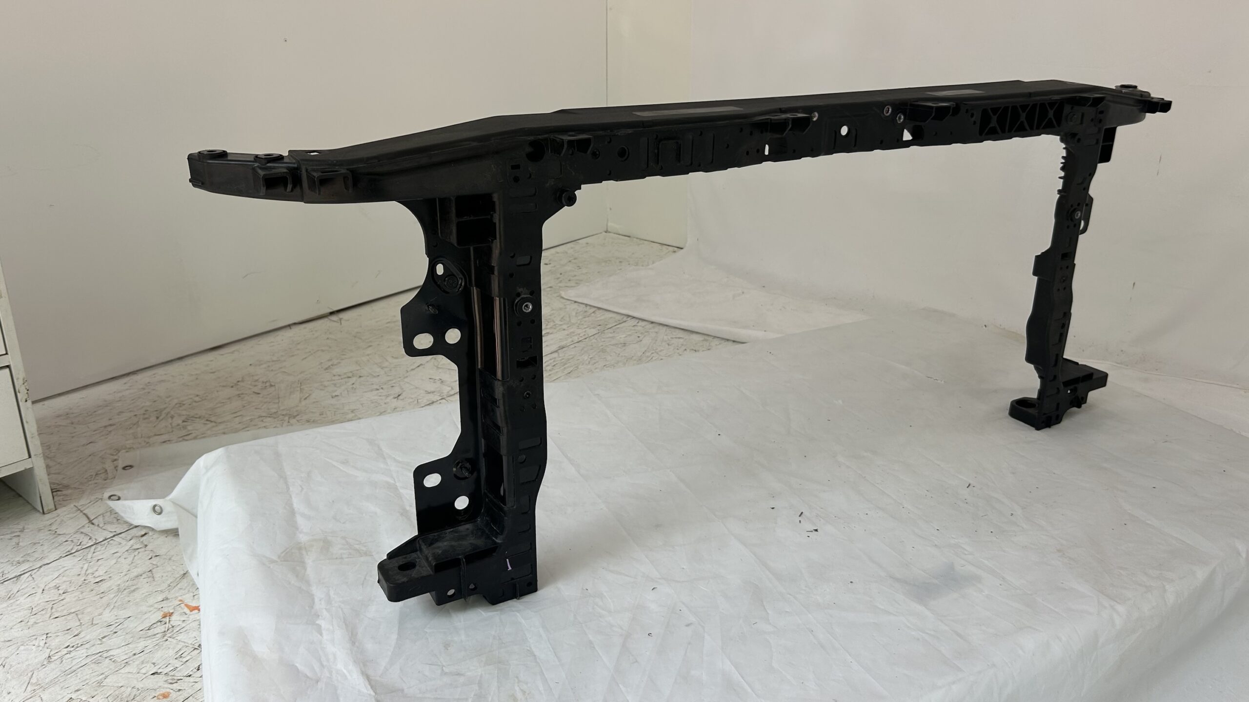 2021-2023 Hyundai Elentra Radiator Support