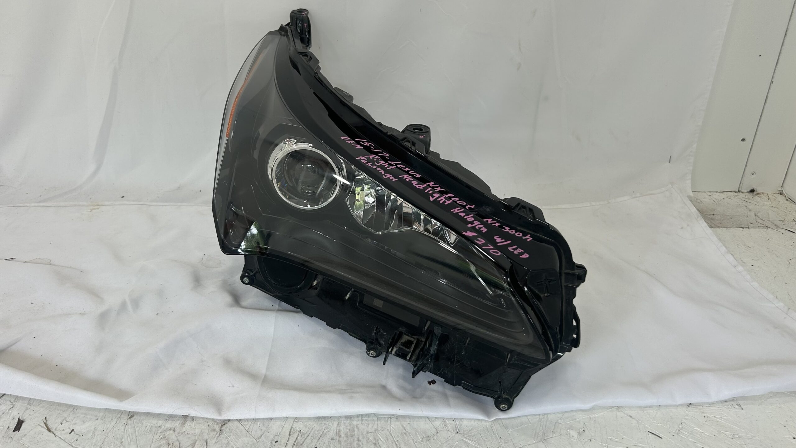 2015-2017 Lexus NX200t - NX300h Headlight