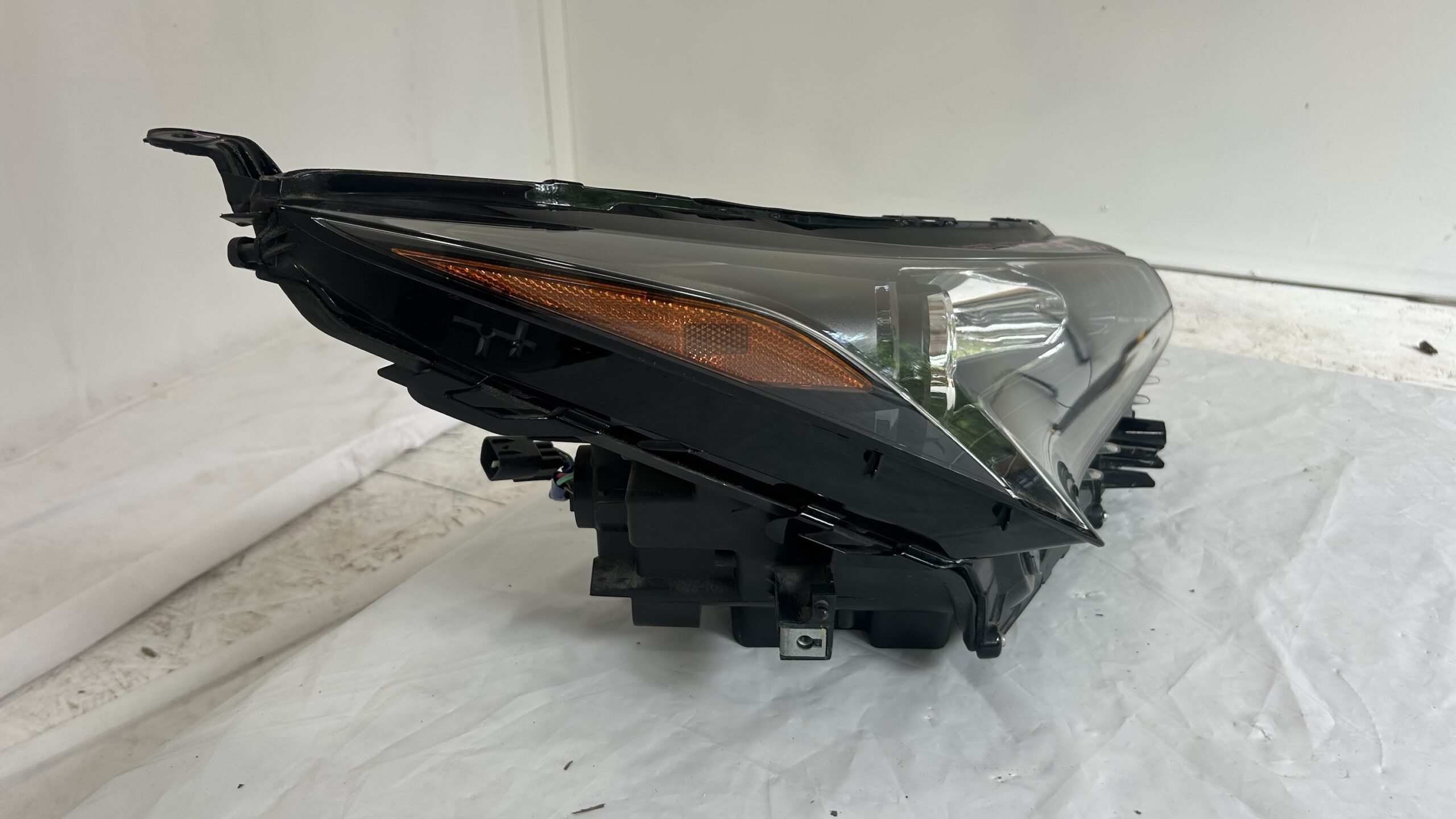 2015-2017 Lexus NX200t - NX300h Headlight