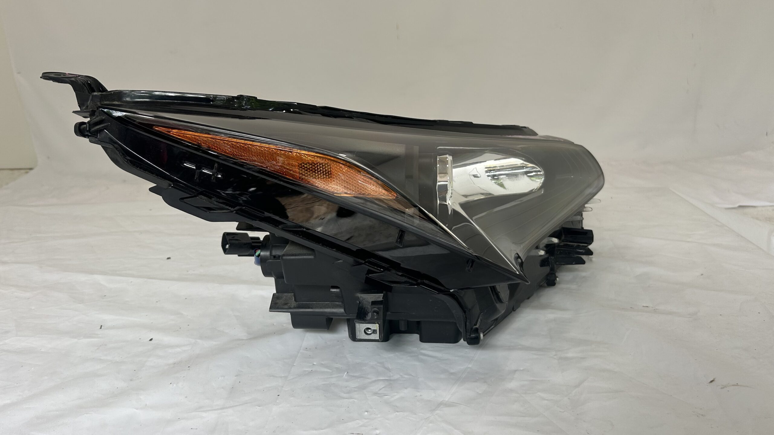 2015-2017 Lexus NX200t - NX300h Headlight