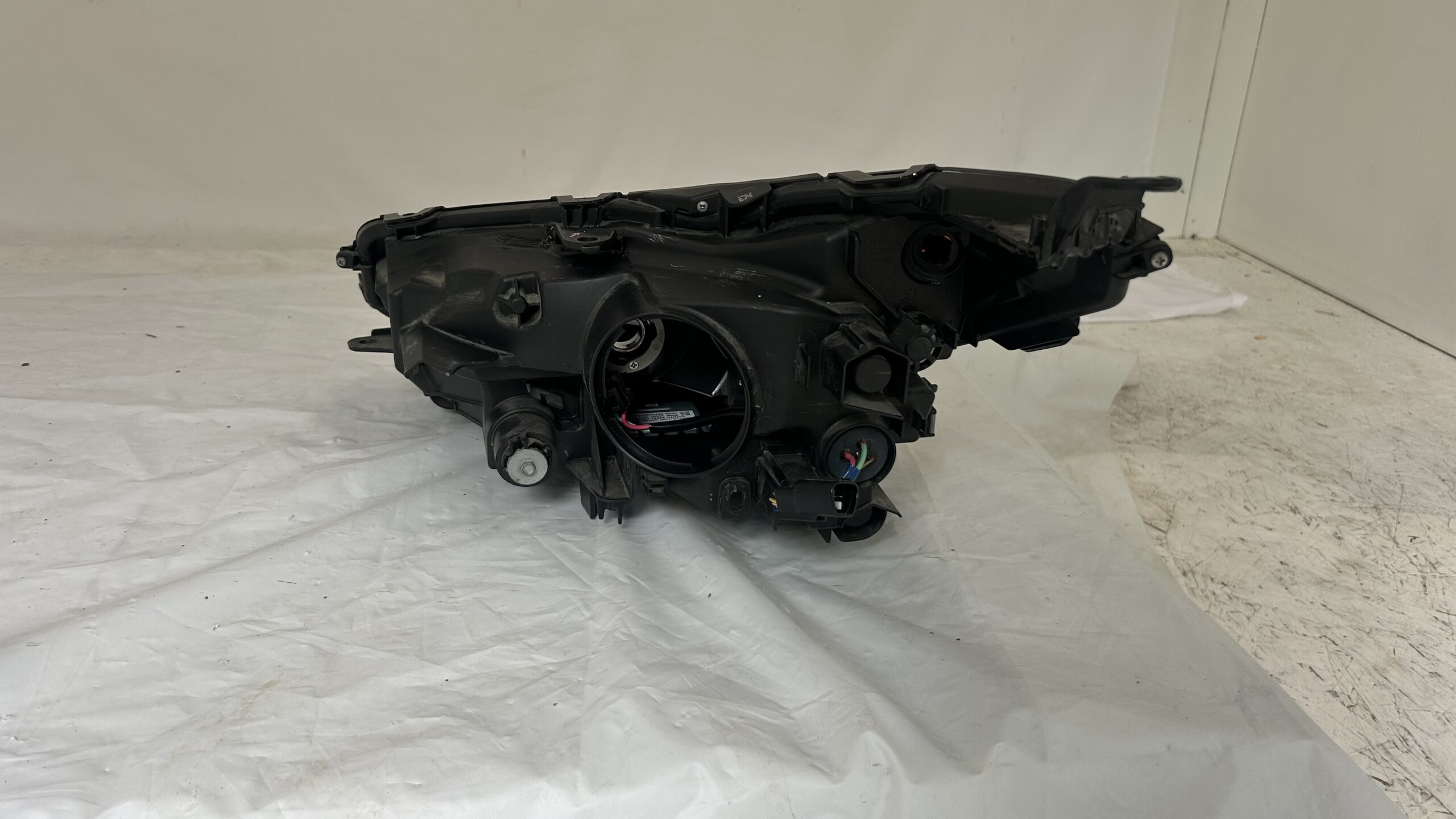 2015-2017 Lexus NX200t - NX300h Headlight