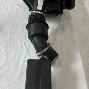 2020-2015 Chevrolet Silverado and GMC Sierra 2500-3500 Diesel Intake air filter box - Image 9