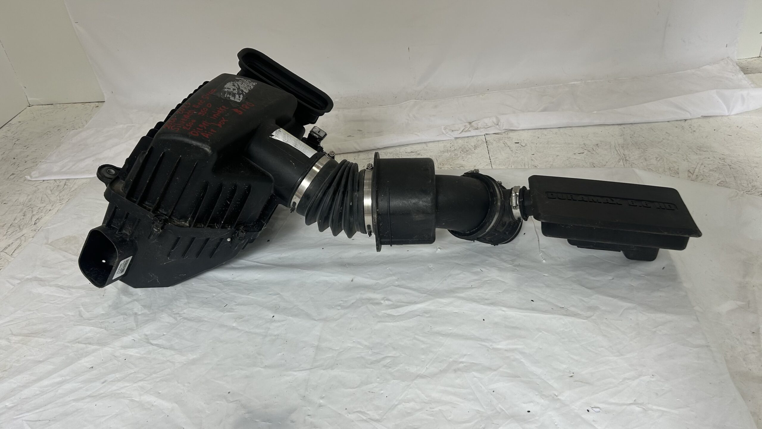 2020-2015 Chevrolet Silverado and GMC Sierra 2500-3500 Diesel Intake air filter box