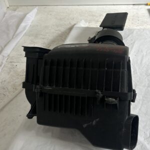 2020-2015 Chevrolet Silverado and GMC Sierra 2500-3500 Diesel Intake air filter box - Image 8
