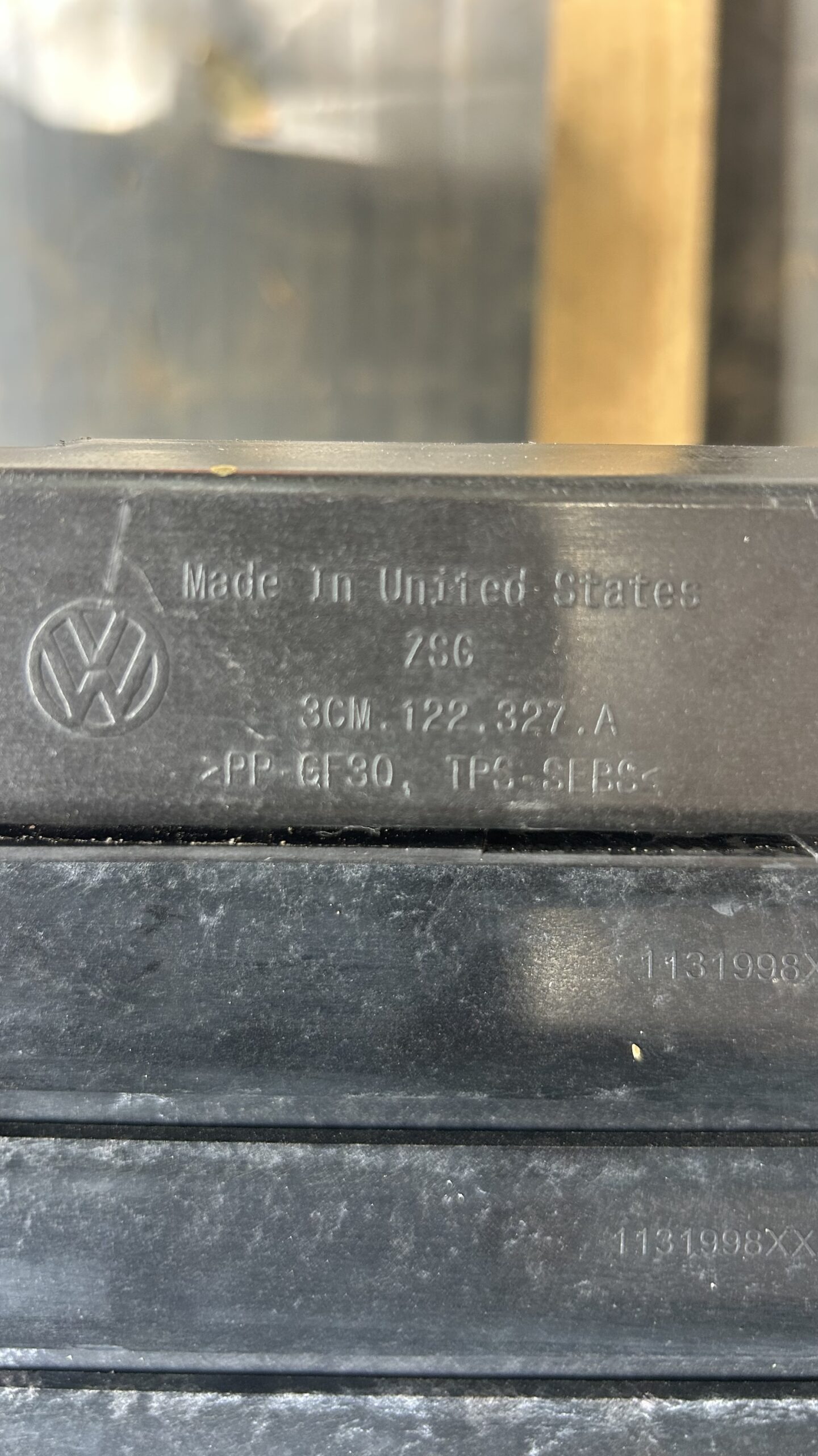 2018-2023 Volkswagen Atlas Shutter