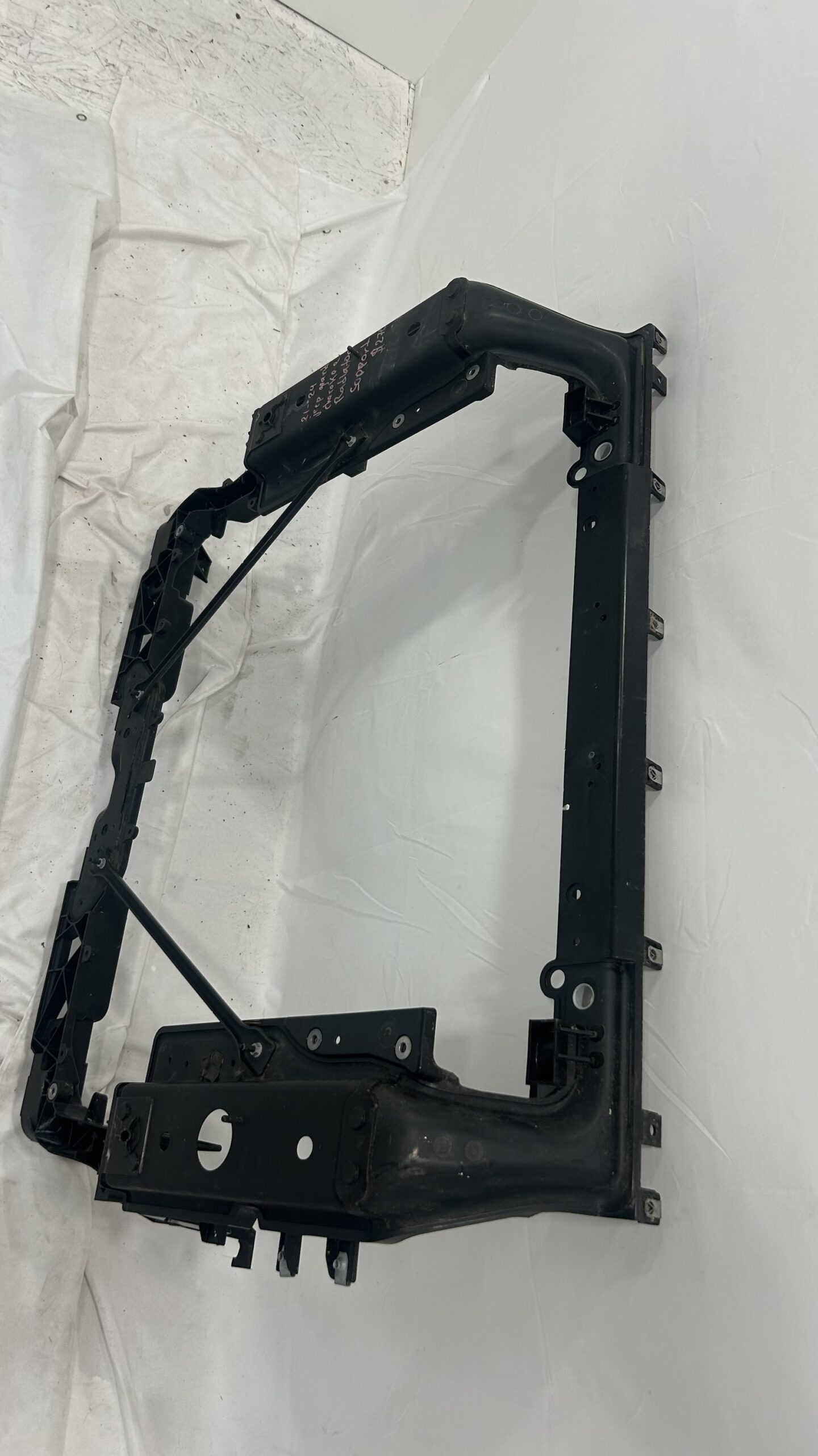 2022-2025 Jeep Grand Cherokee Radiator Support