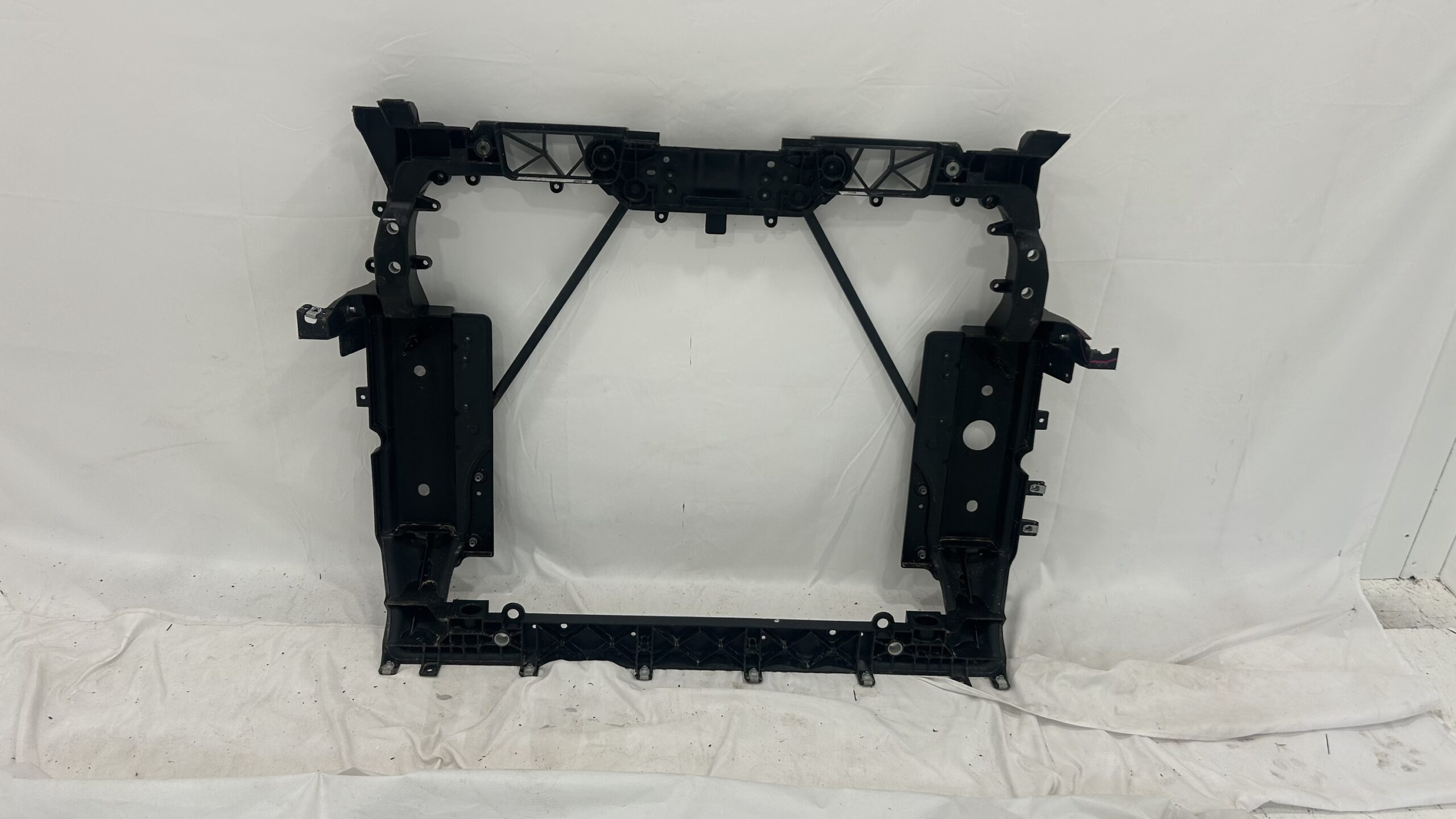 2022-2025 Jeep Grand Cherokee Radiator Support