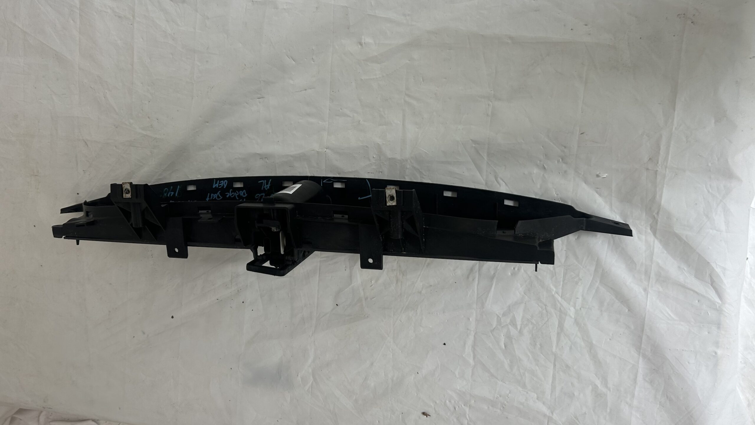 2013-2016 Dodge Dart Shutter