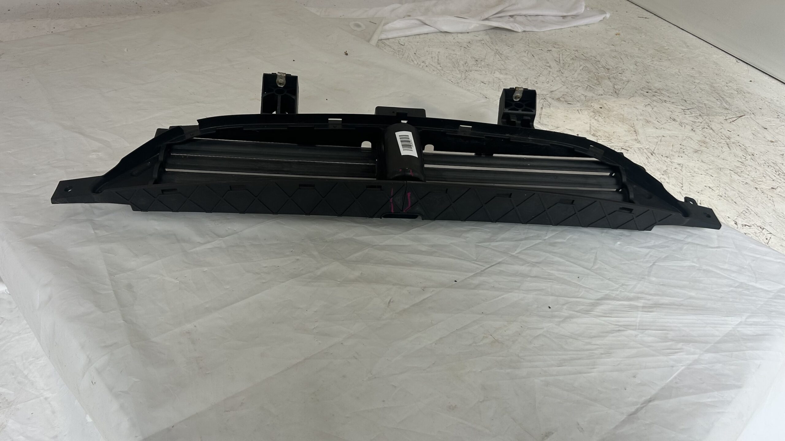 2013-2016 Dodge Dart Shutter