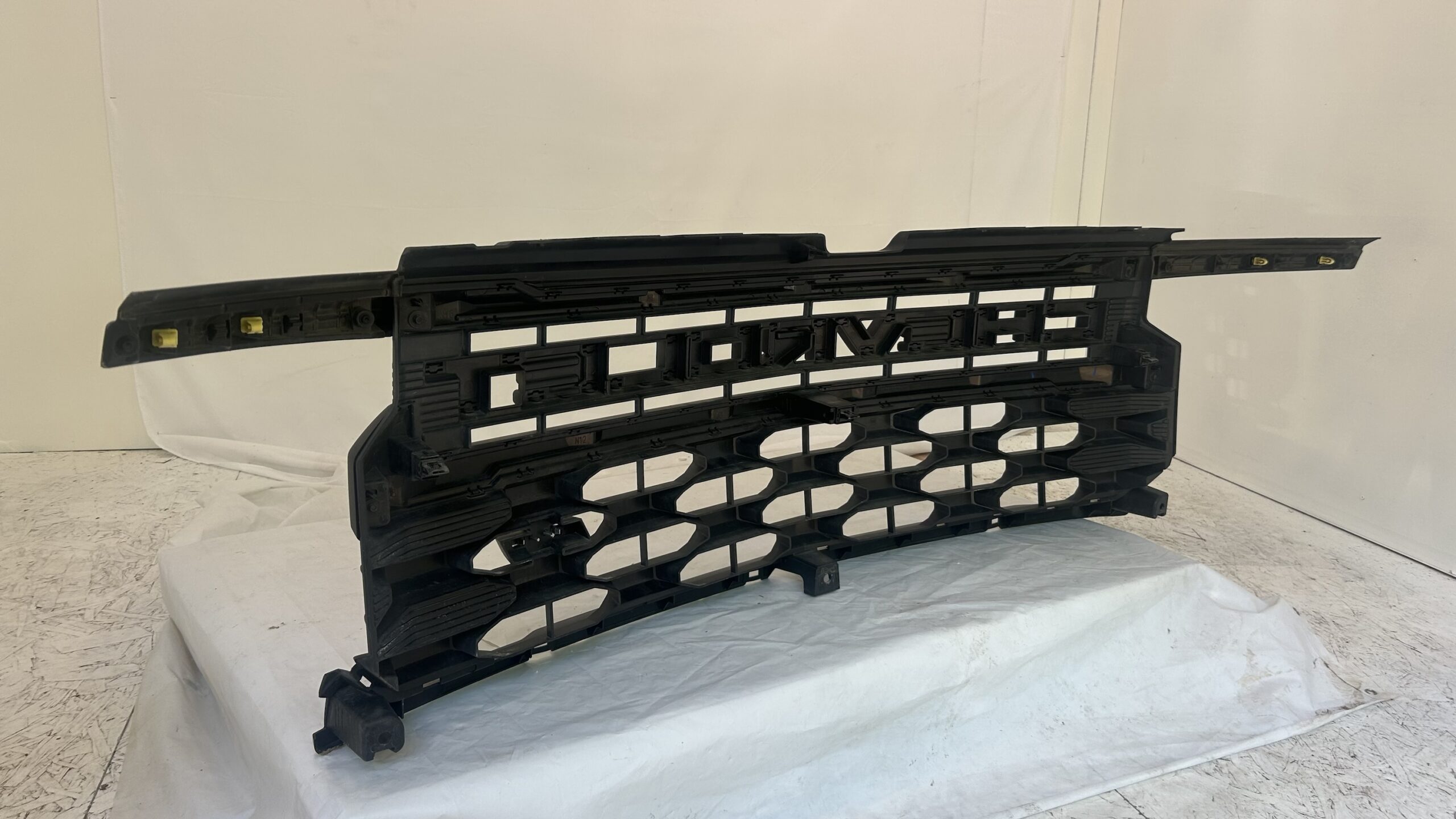 2022-2026 Chevrolet Silverado 1500 Grille