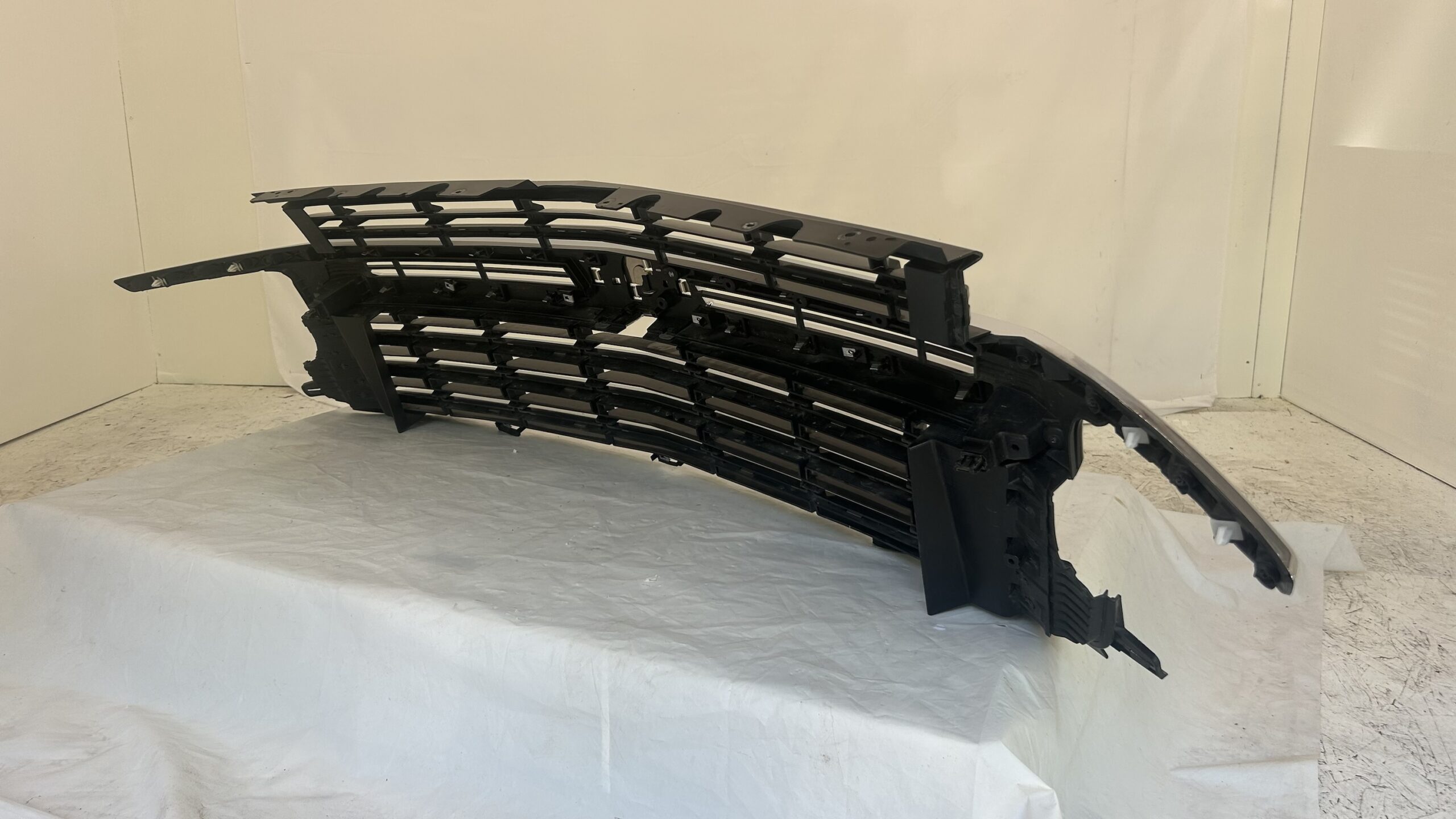 2021-2025 Chevrolet  Tahoe and Suburban Grille