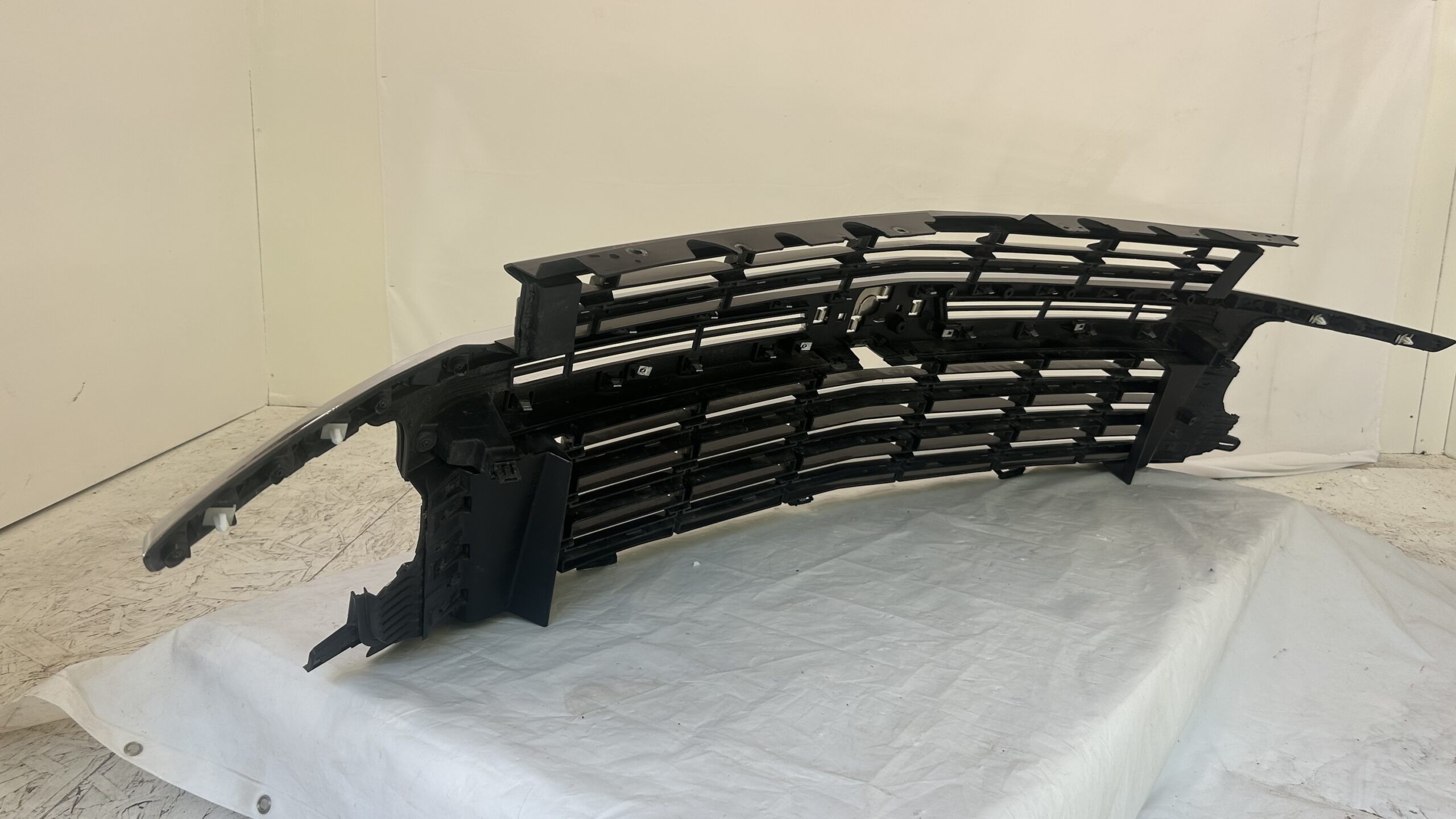 2021-2025 Chevrolet  Tahoe and Suburban Grille