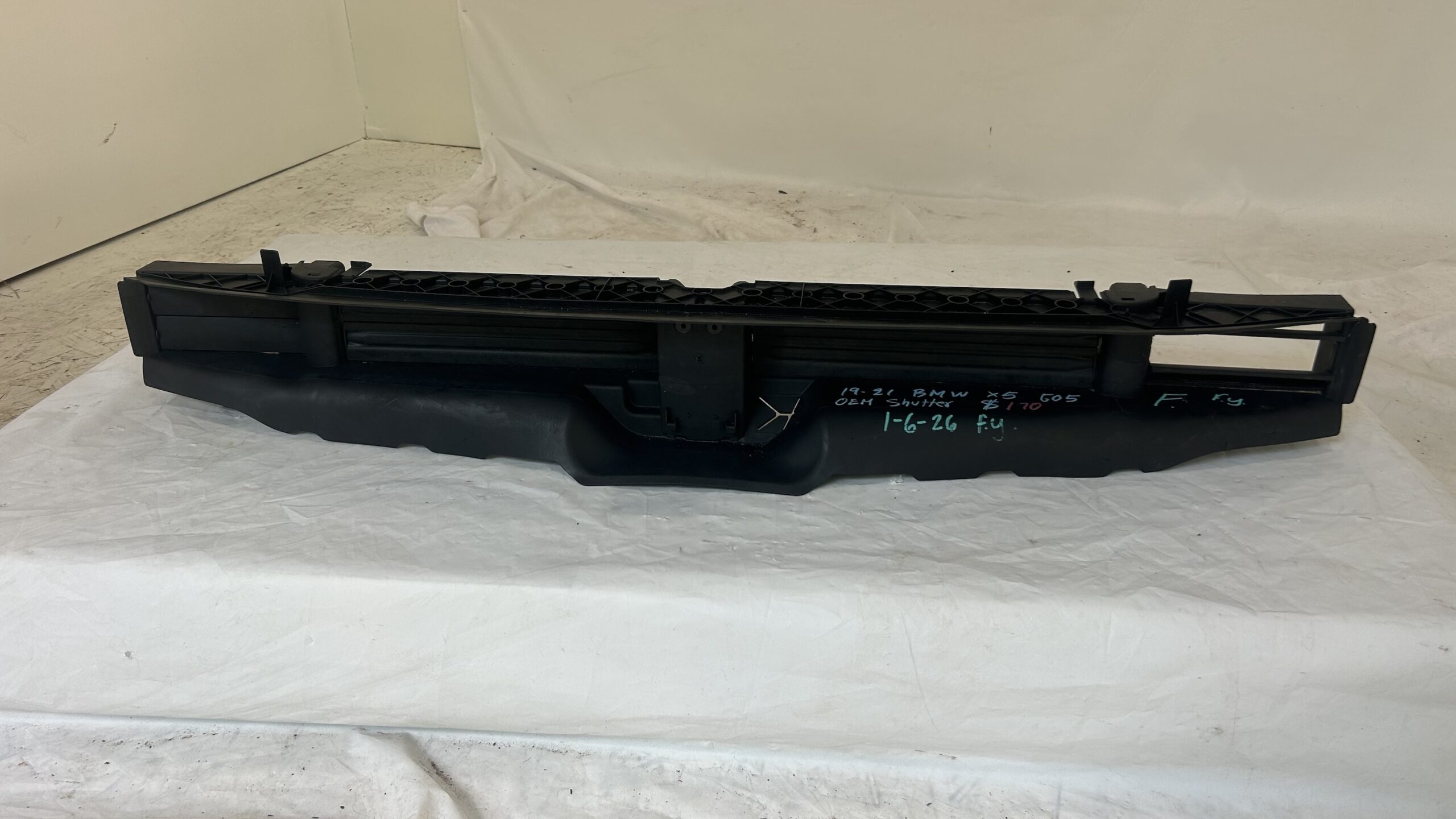 2019-2021 BMW X5 G05 Air Shutter