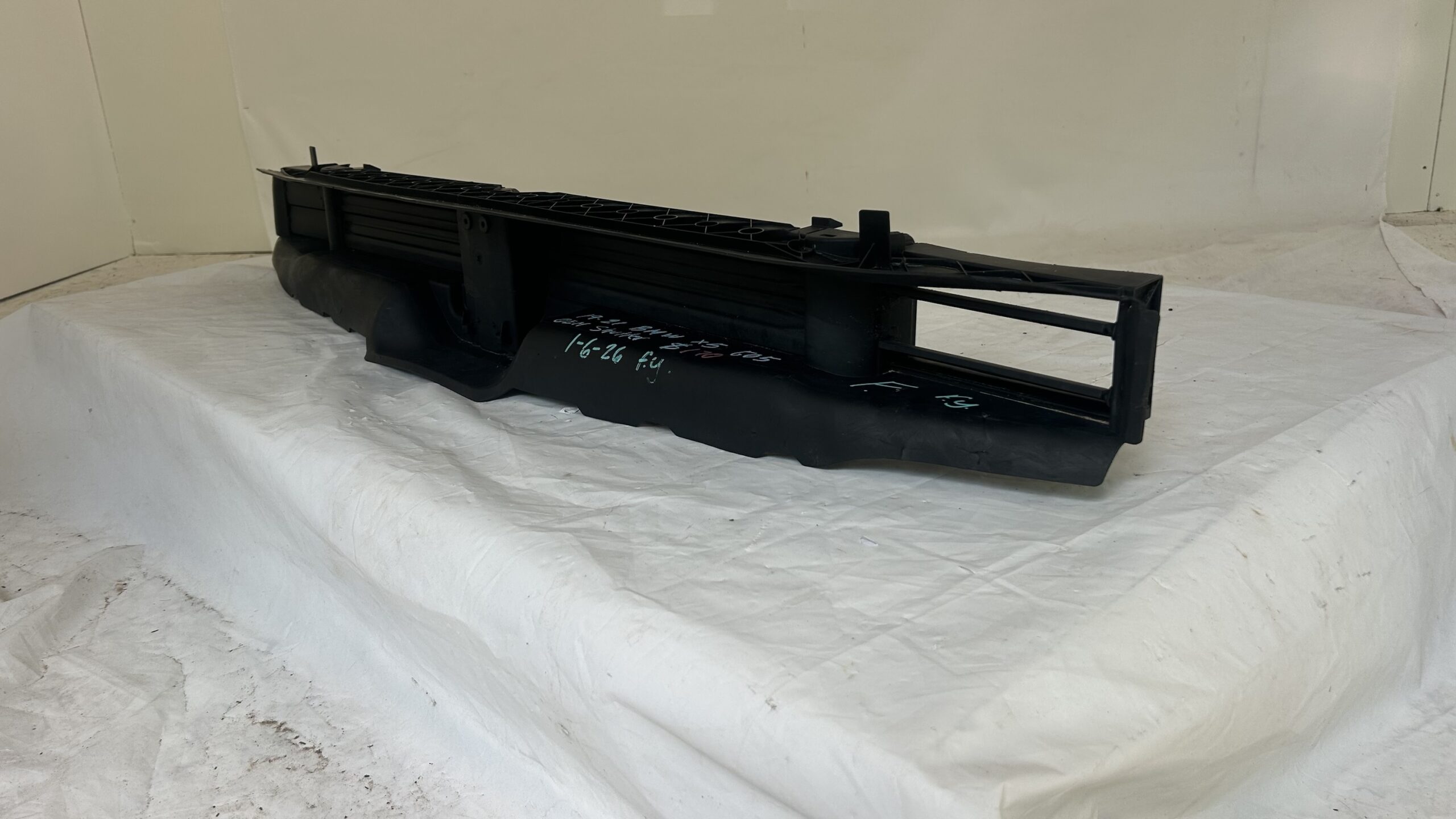 2019-2021 BMW X5 G05 Air Shutter
