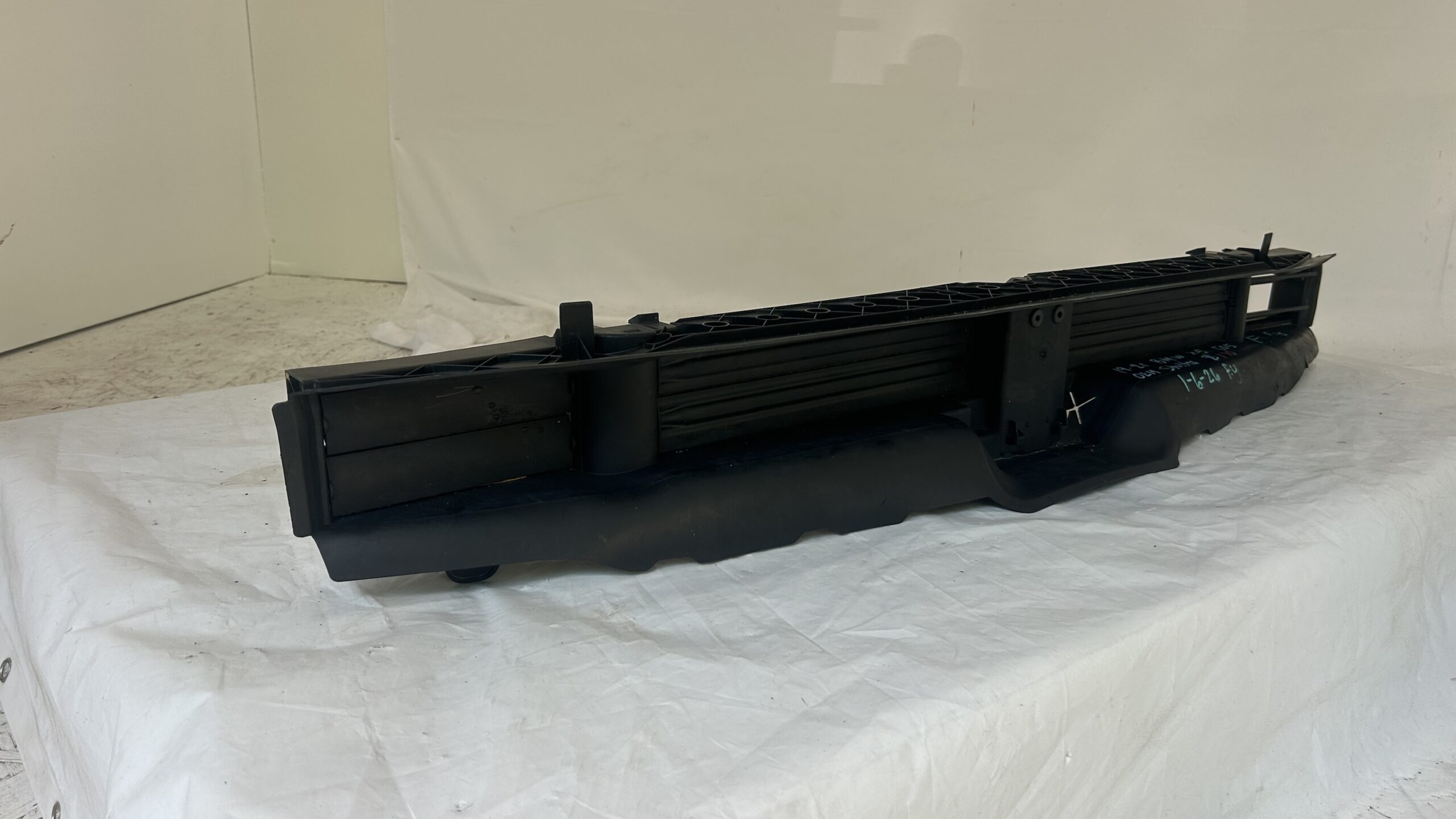2019-2021 BMW X5 G05 Air Shutter
