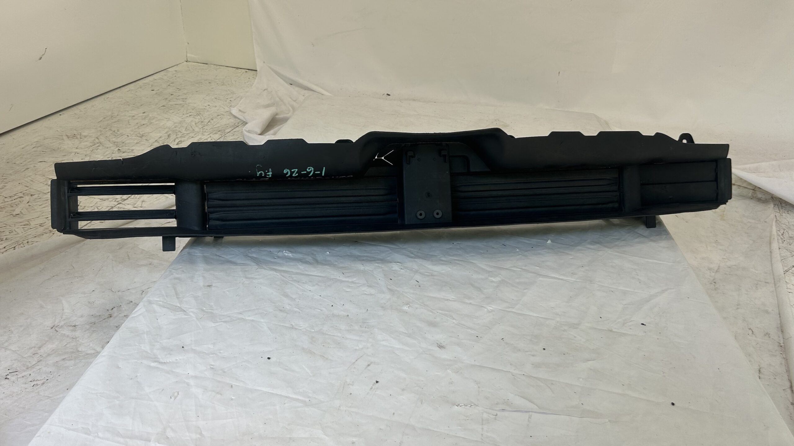 2019-2021 BMW X5 G05 Air Shutter