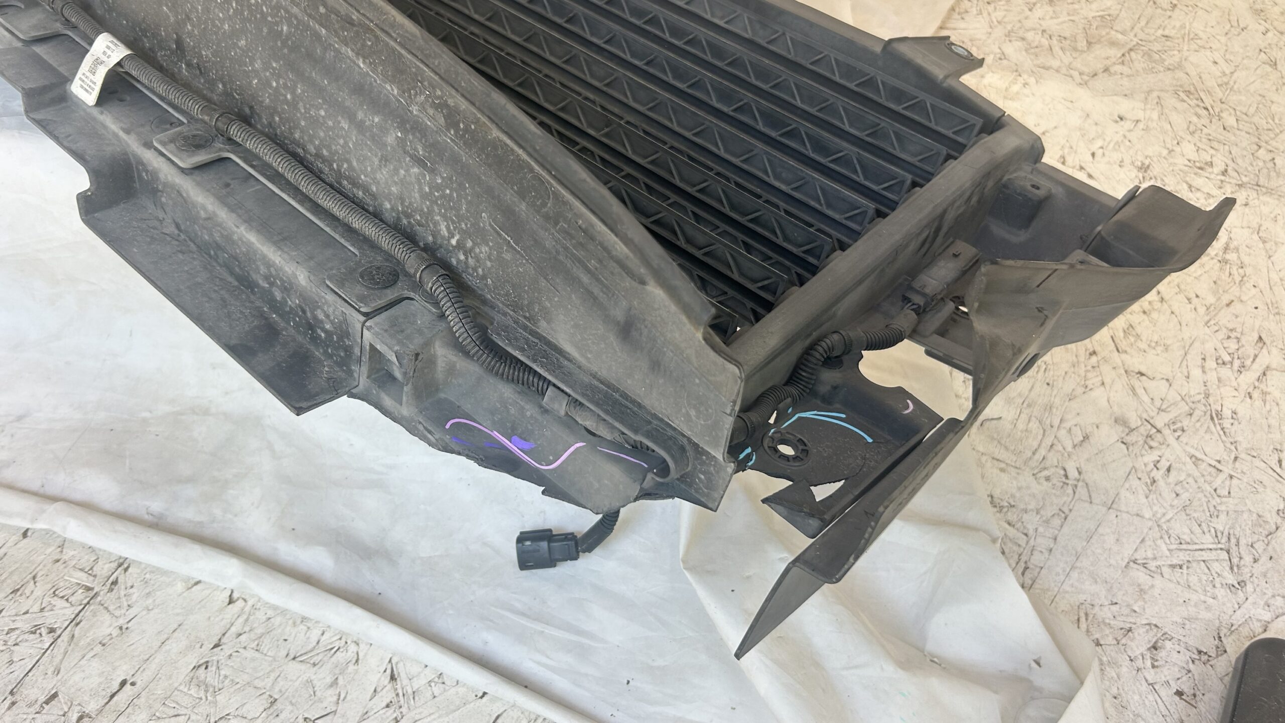 2019-2022 GMC Sierra 1500  4cylinders Turbo air Shutter