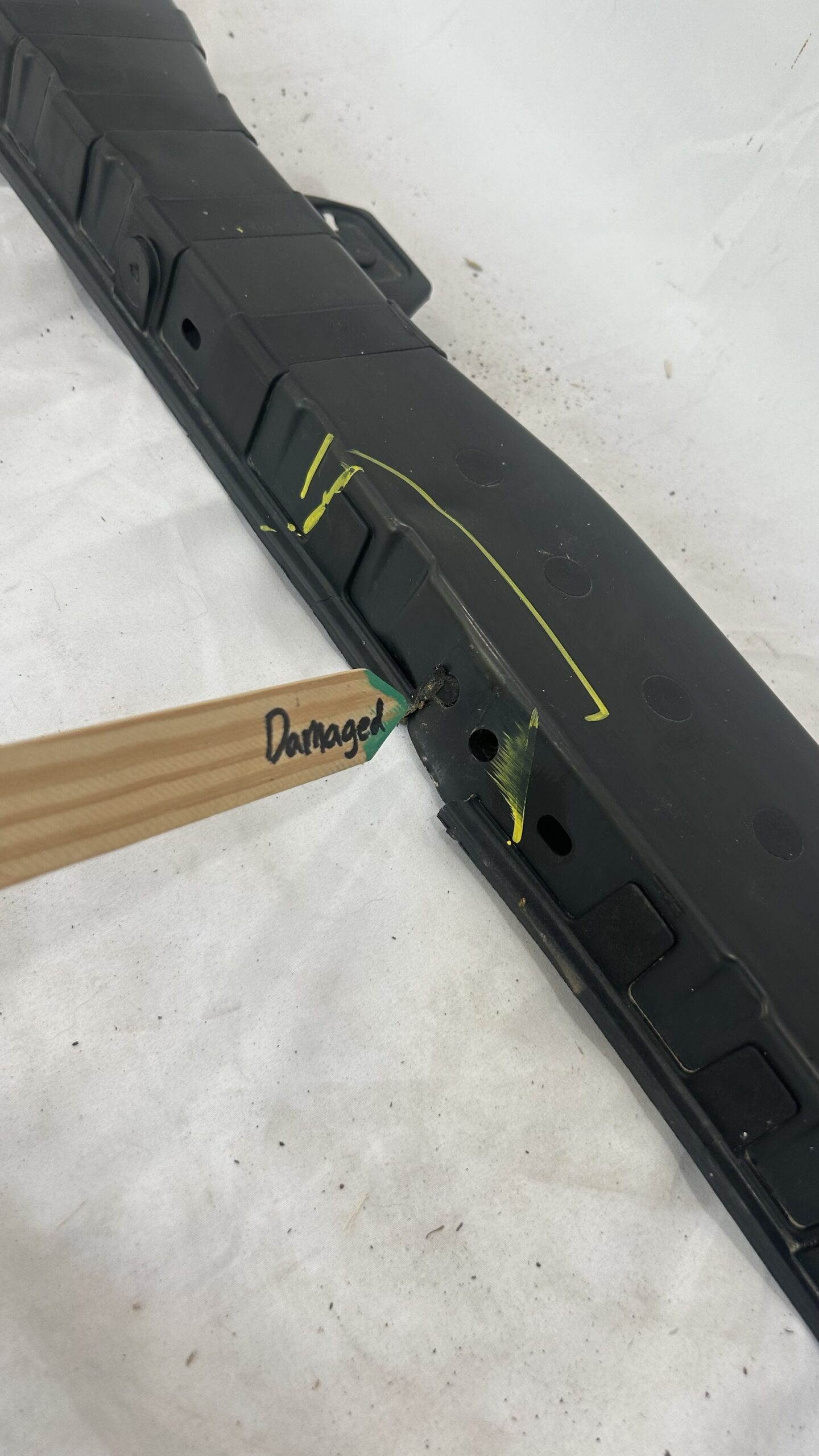 2023-2025 KIA  Sportage Radiator Support