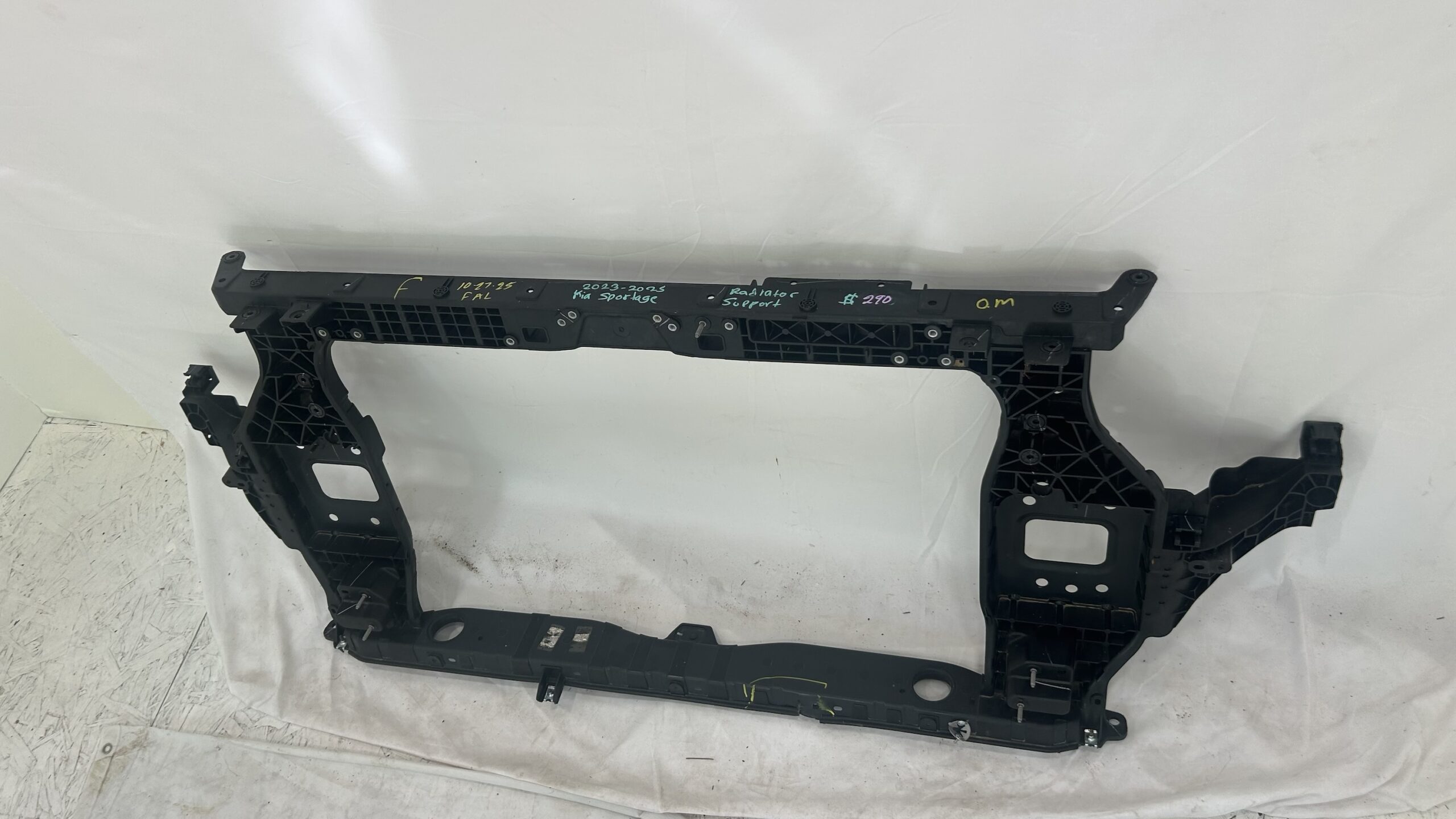 2023-2025 KIA  Sportage Radiator Support