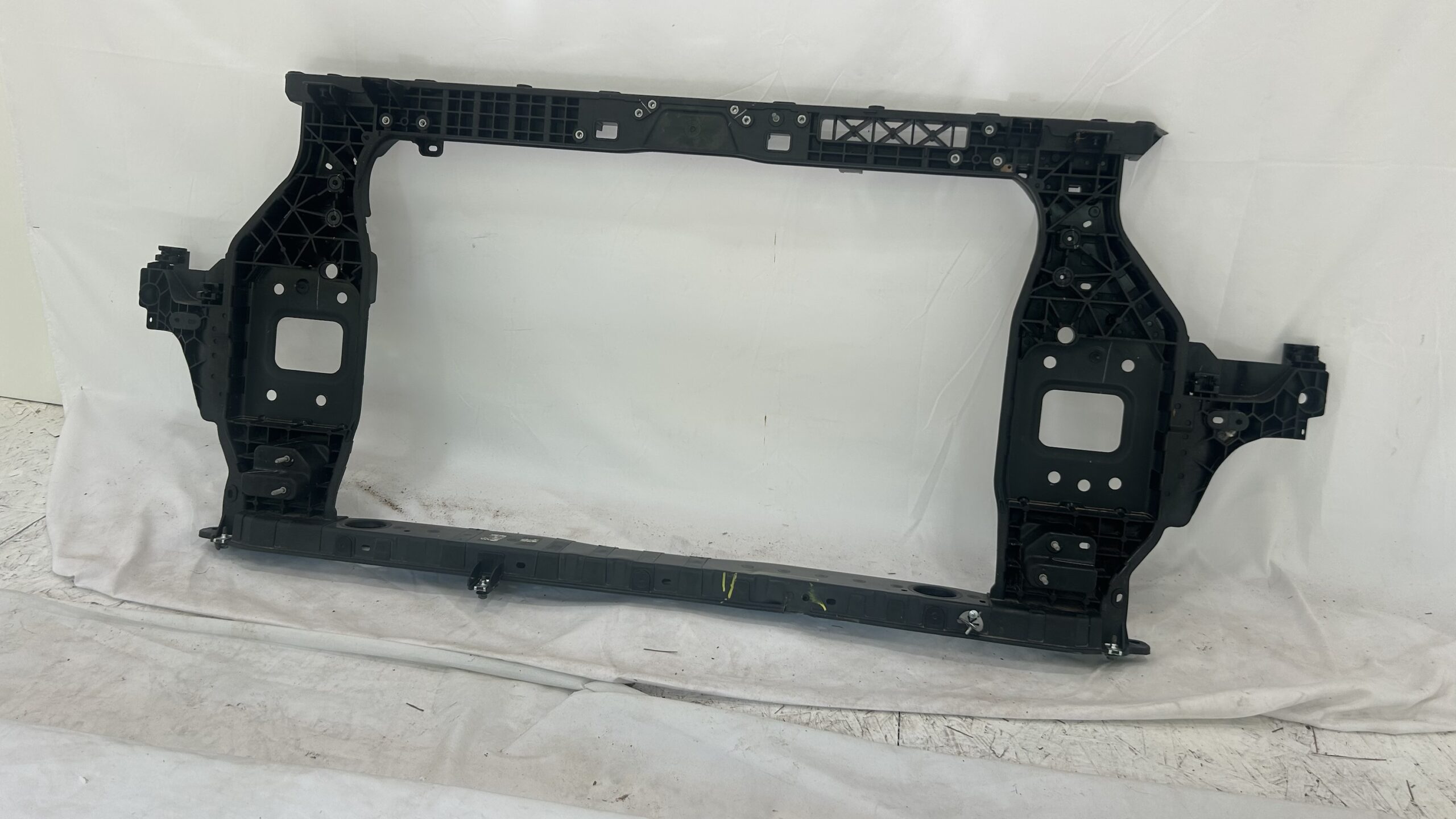 2023-2025 KIA  Sportage Radiator Support