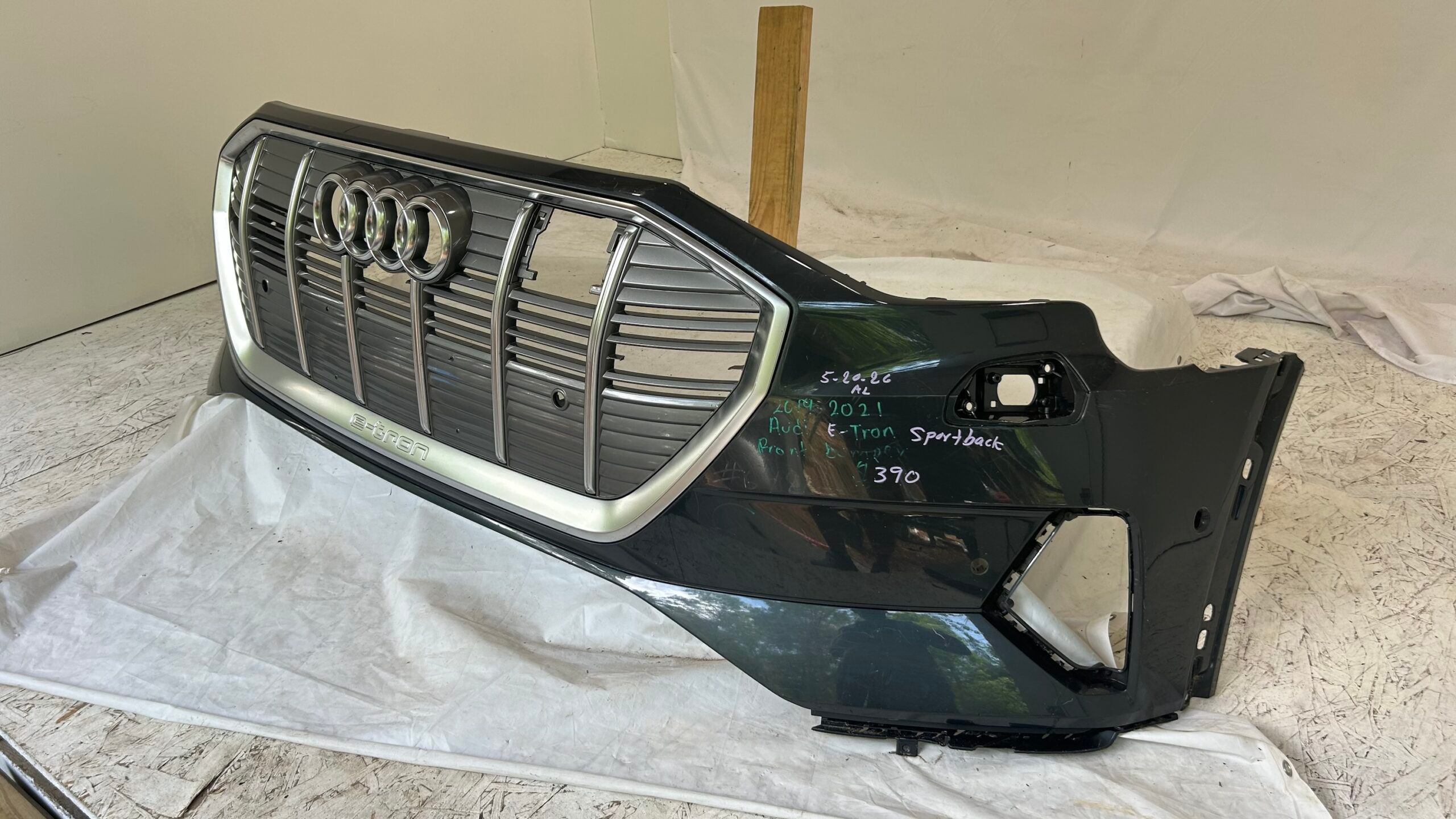 2020-2023 Audi e-tron Sportback Front Bumper