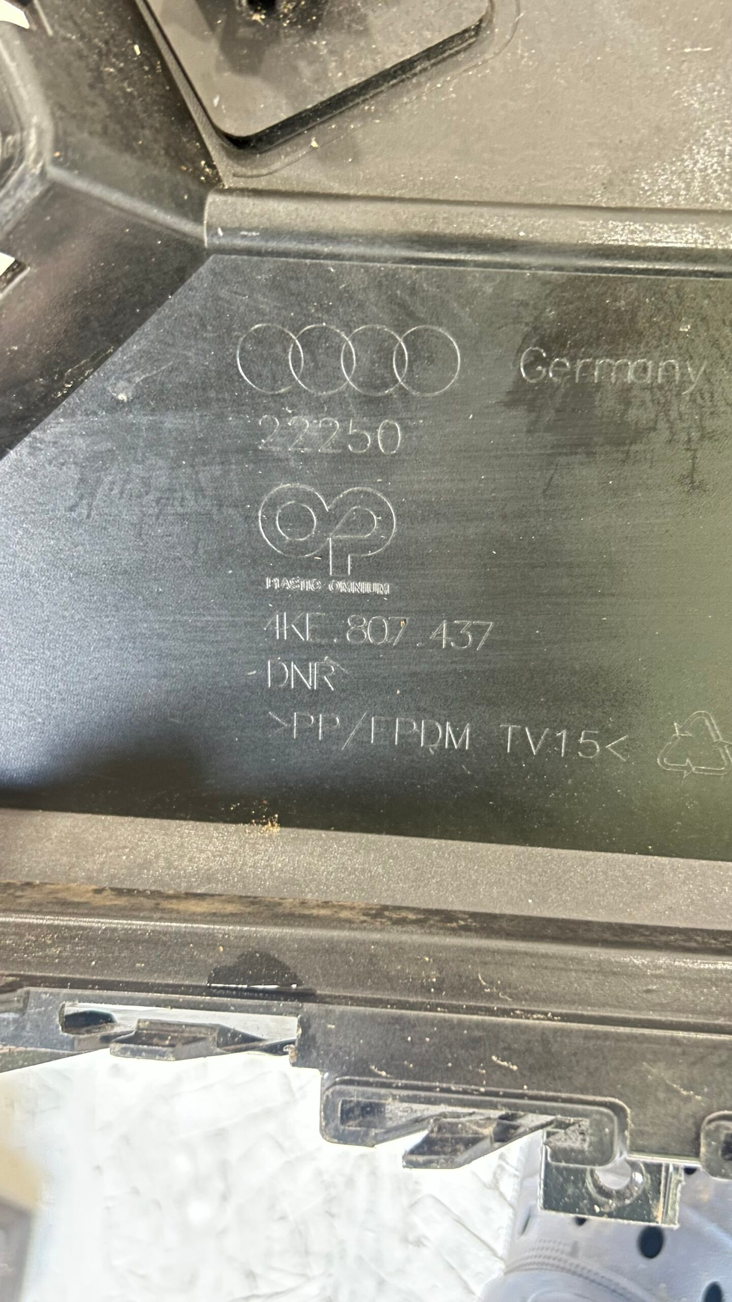 2020-2023 Audi e-tron Sportback Front Bumper