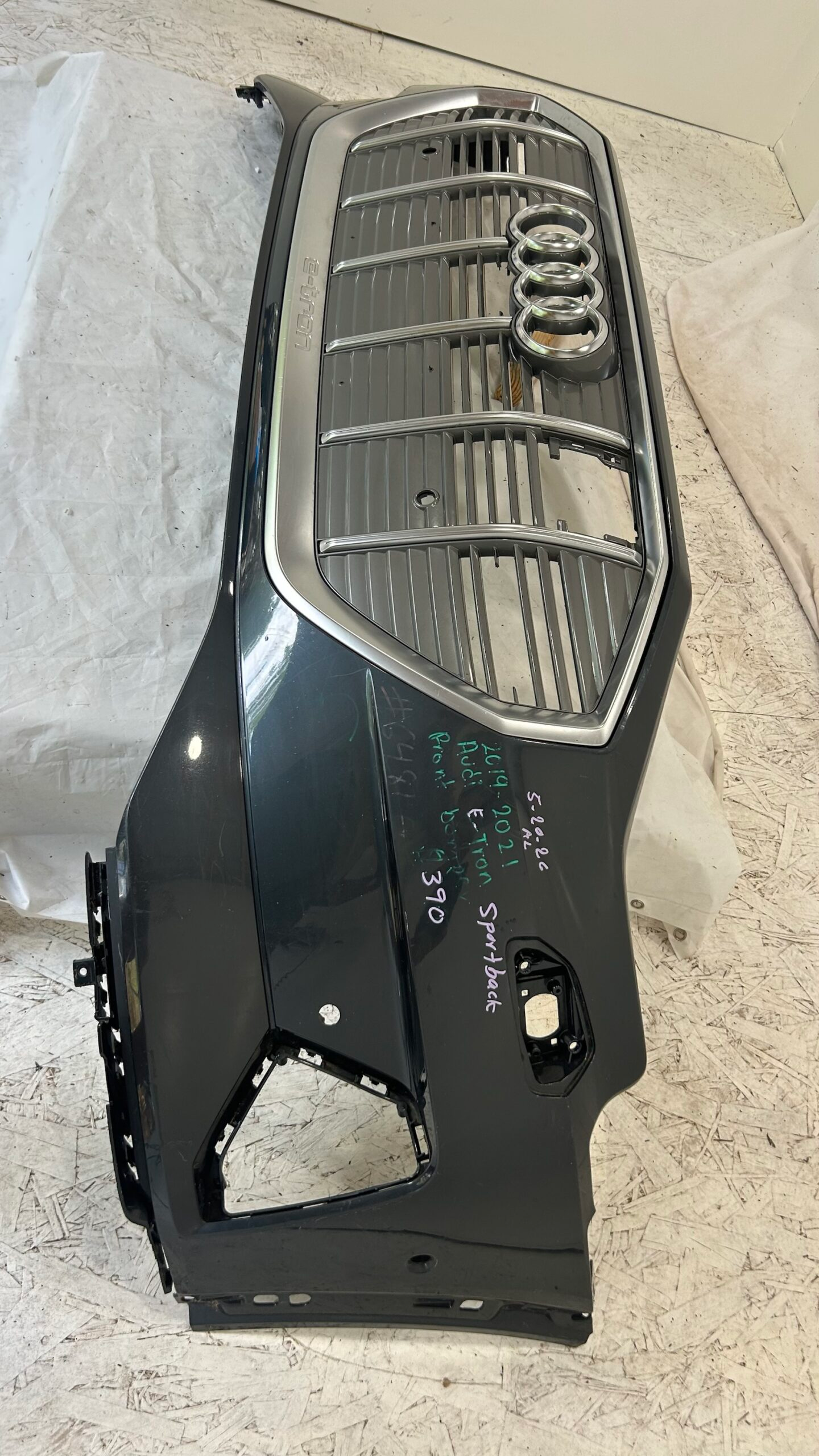 2020-2023 Audi e-tron Sportback Front Bumper