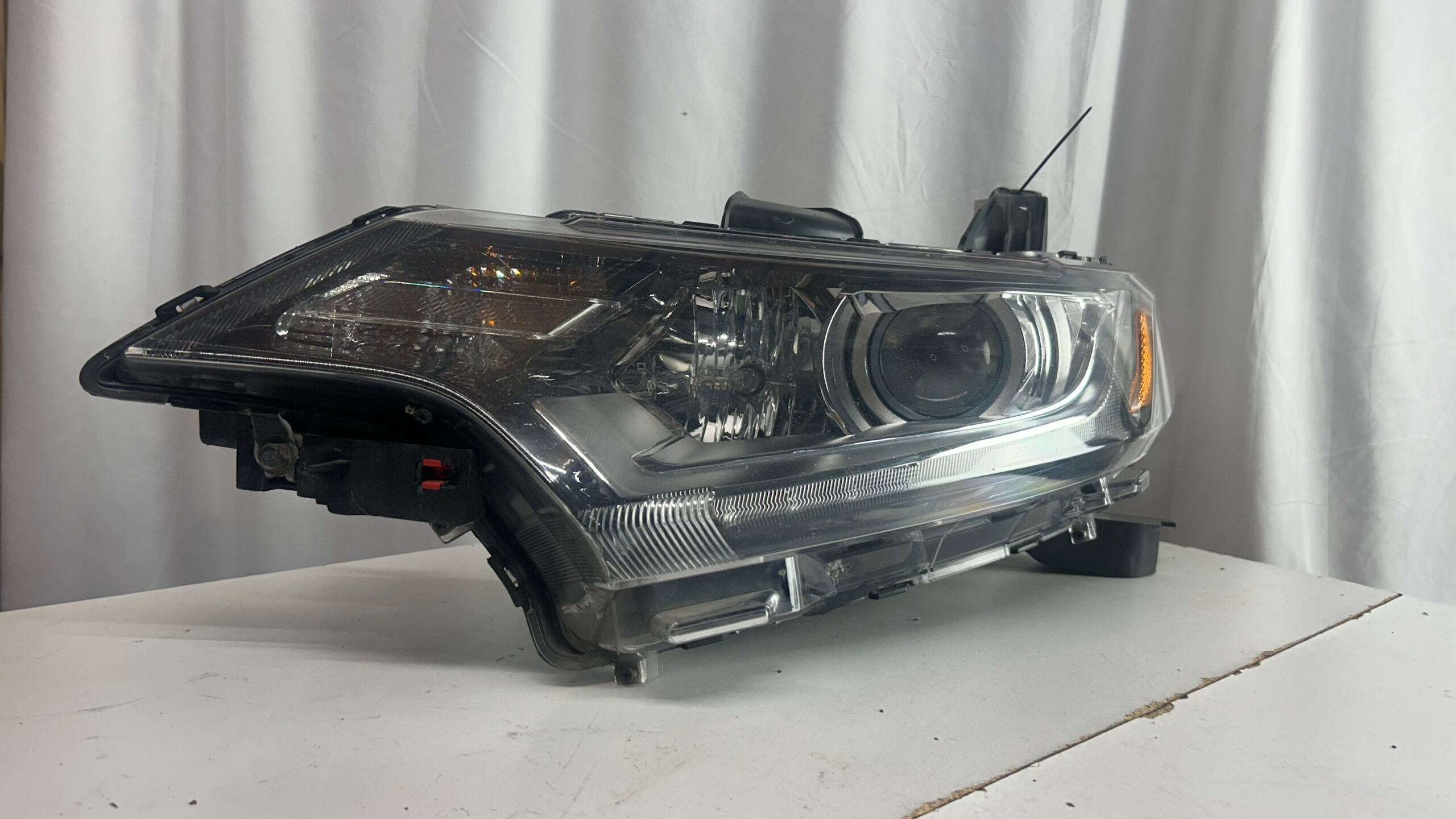 2016-2020 Mitsubishi  Outlander Driver Headlight