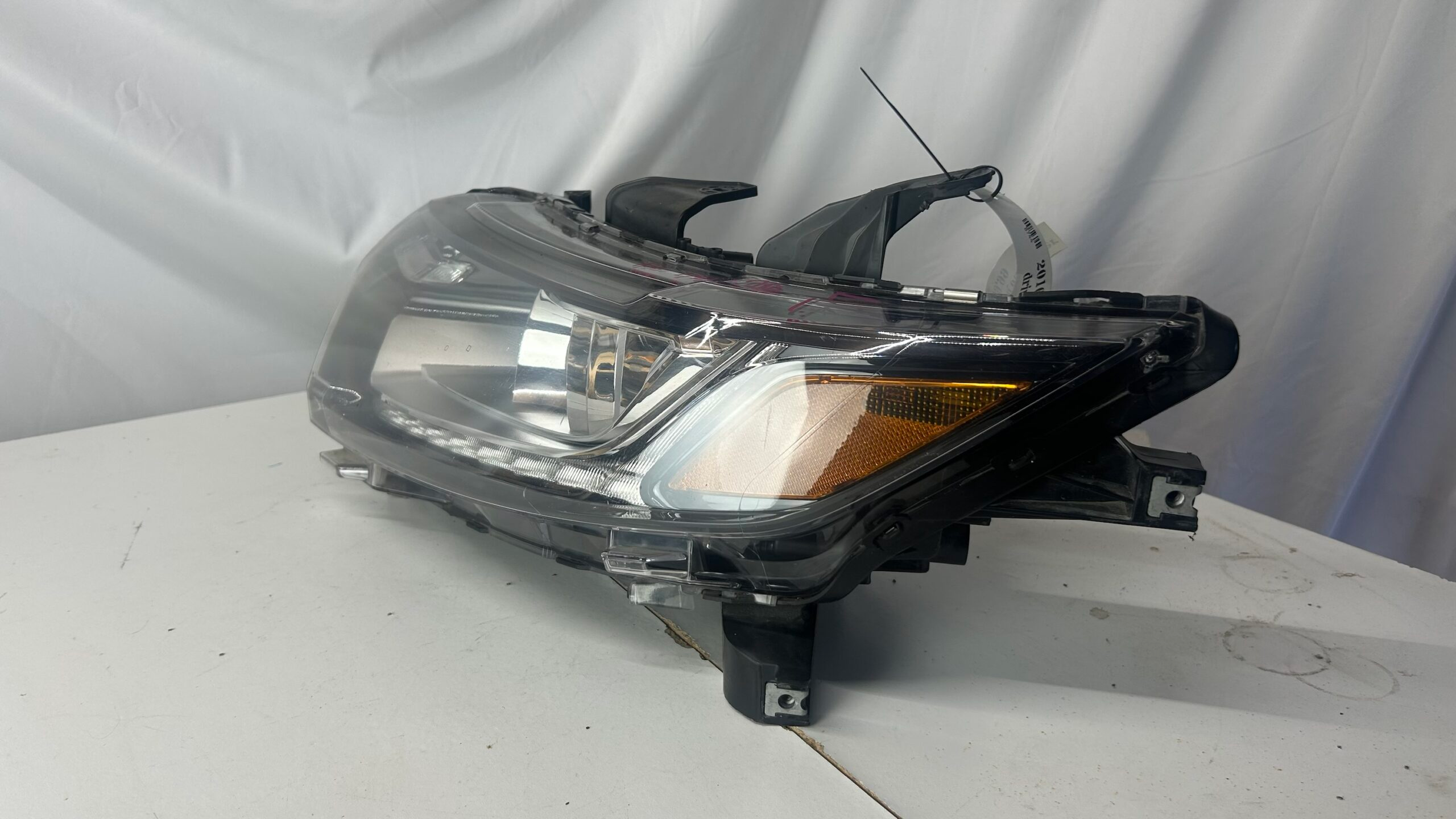 2016-2020 Mitsubishi  Outlander Driver Headlight