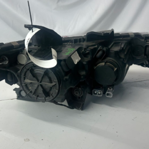 2016-2020 Mitsubishi  Outlander Driver Headlight - Image 9