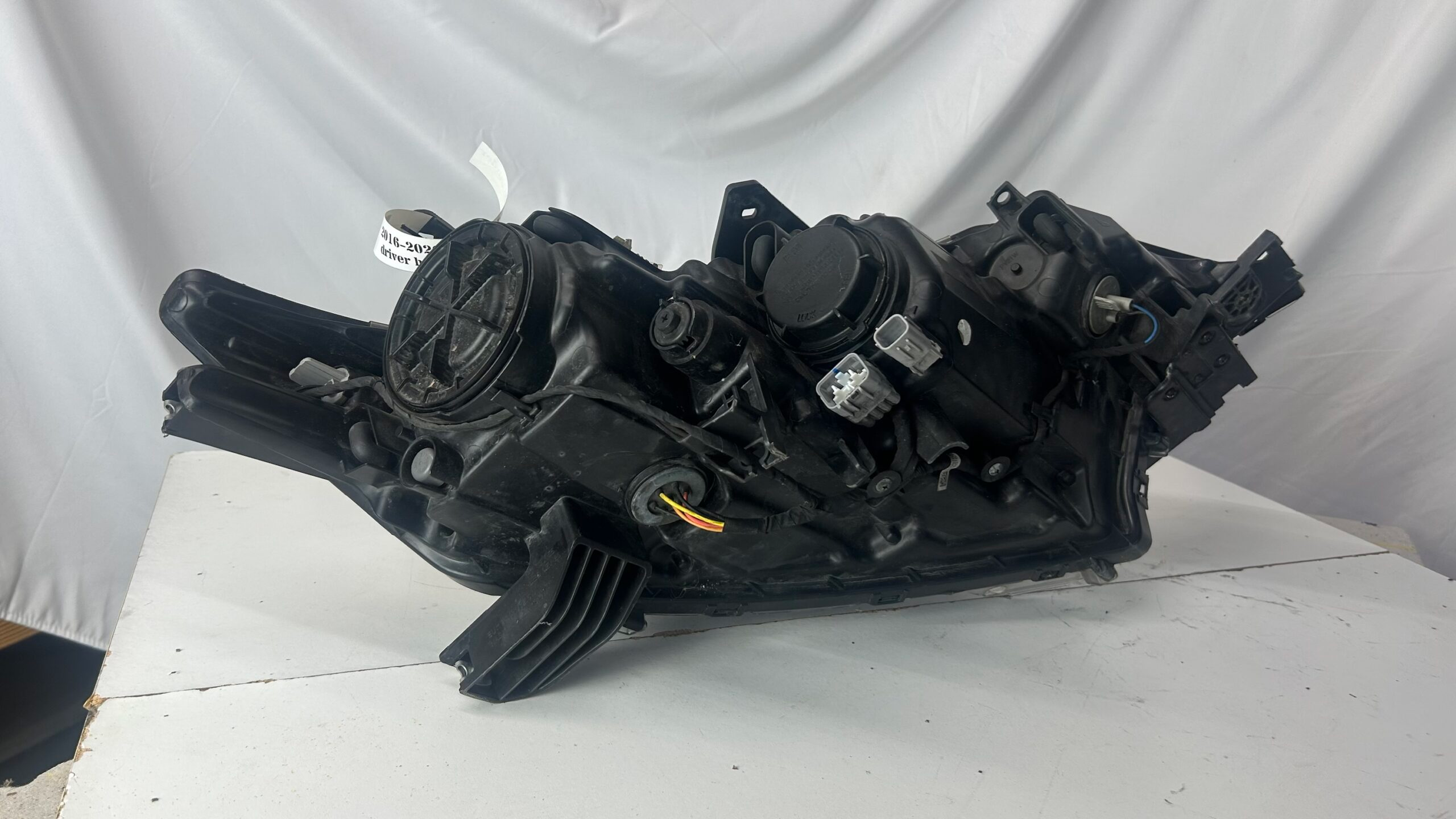 2016-2020 Mitsubishi  Outlander Driver Headlight
