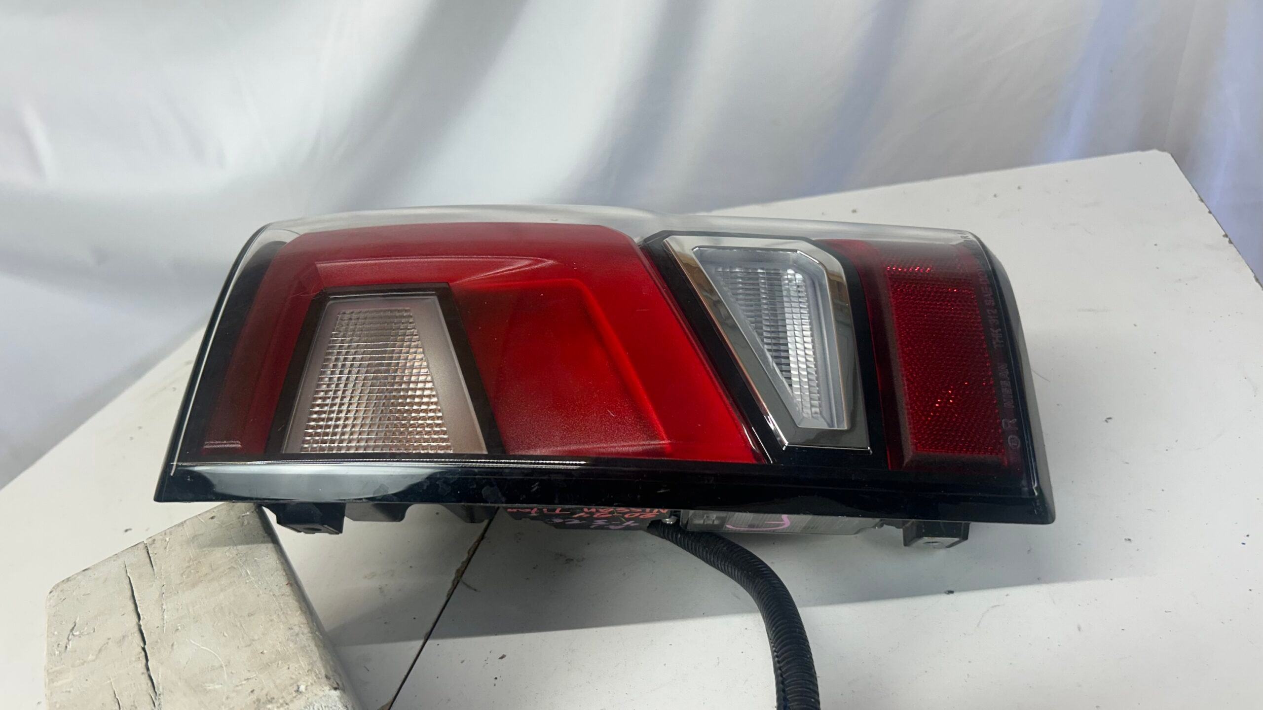 2020-2014 Nissan Titan Passenger Taillight