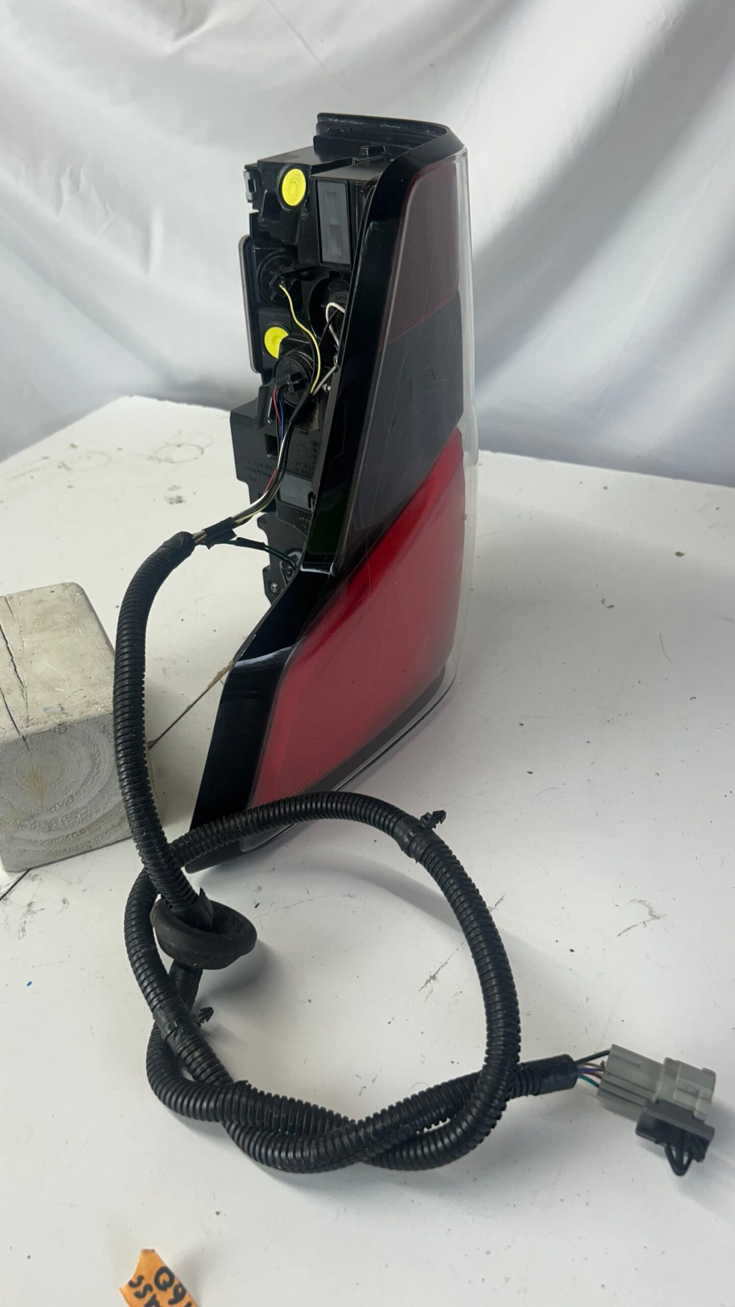 2020-2014 Nissan Titan Passenger Taillight