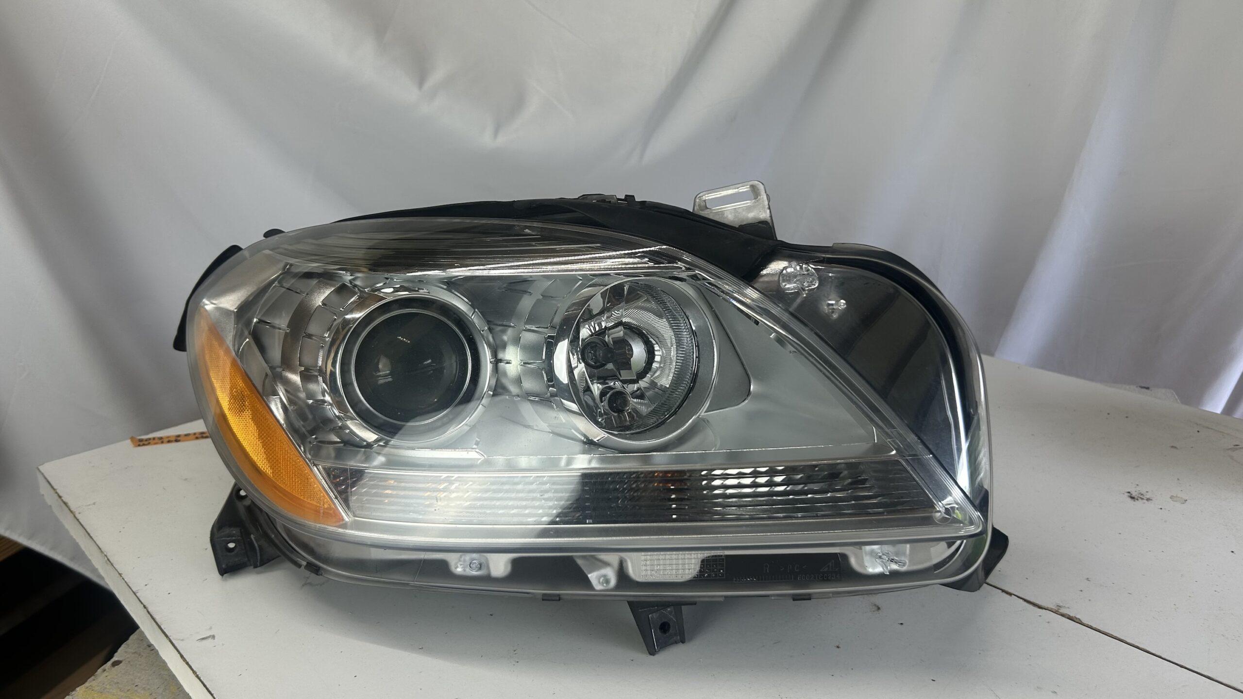 2012-2015 Mercedes Benz ML350 ML550 Halogen Passenger Headlight